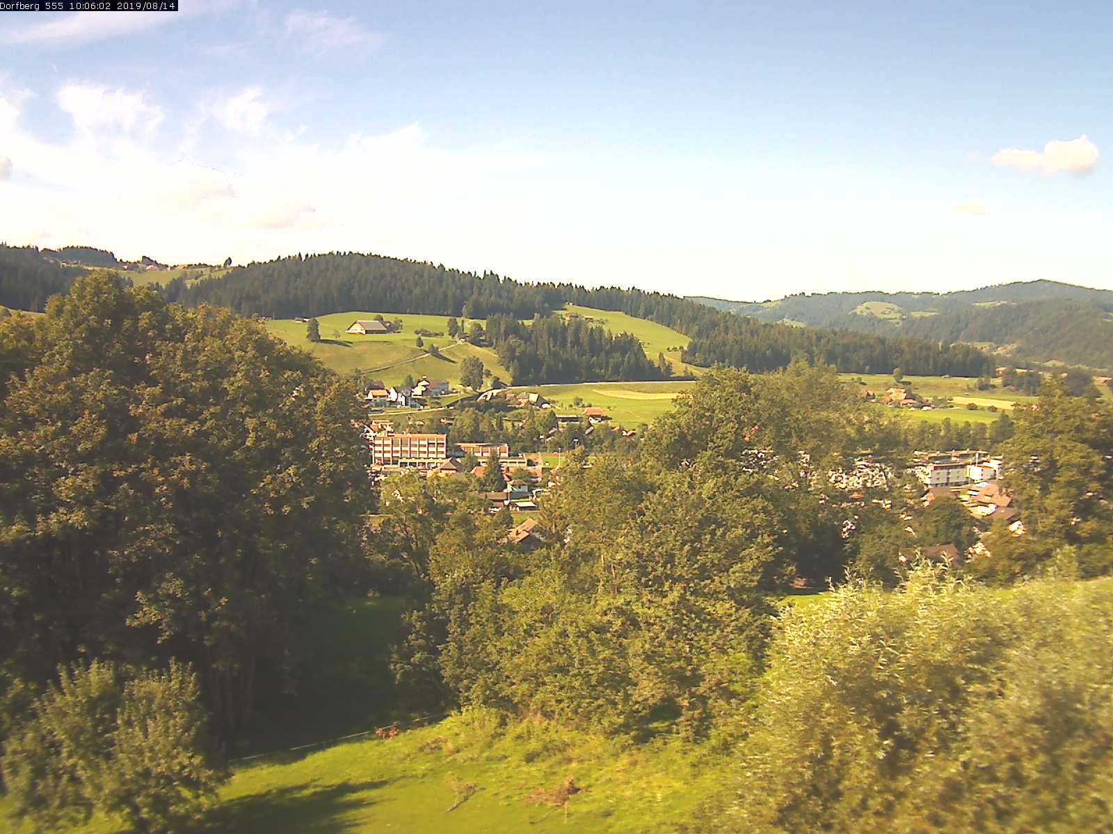 Webcam-Bild: Aussicht vom Dorfberg in Langnau 20190814-100601