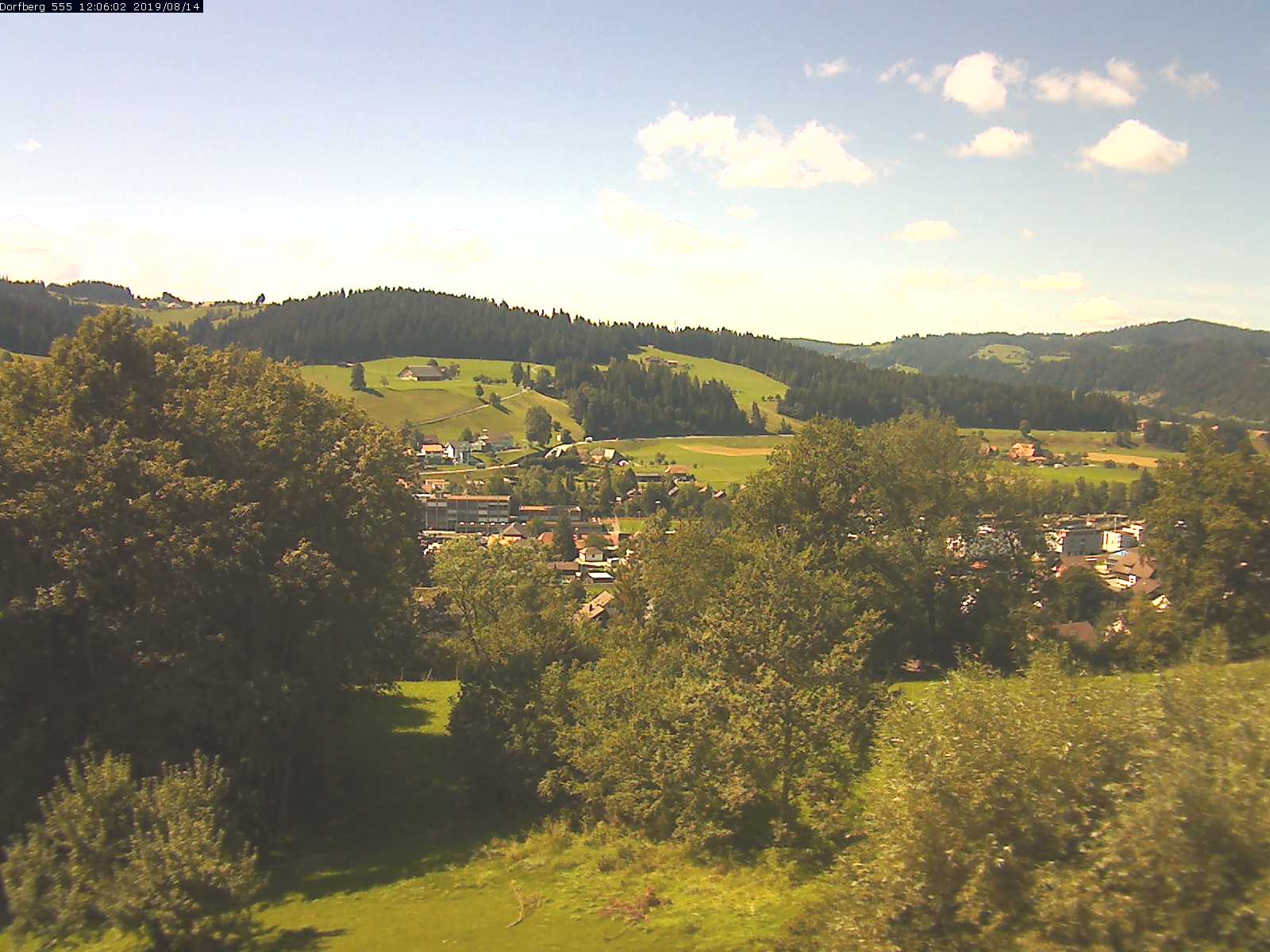 Webcam-Bild: Aussicht vom Dorfberg in Langnau 20190814-120601