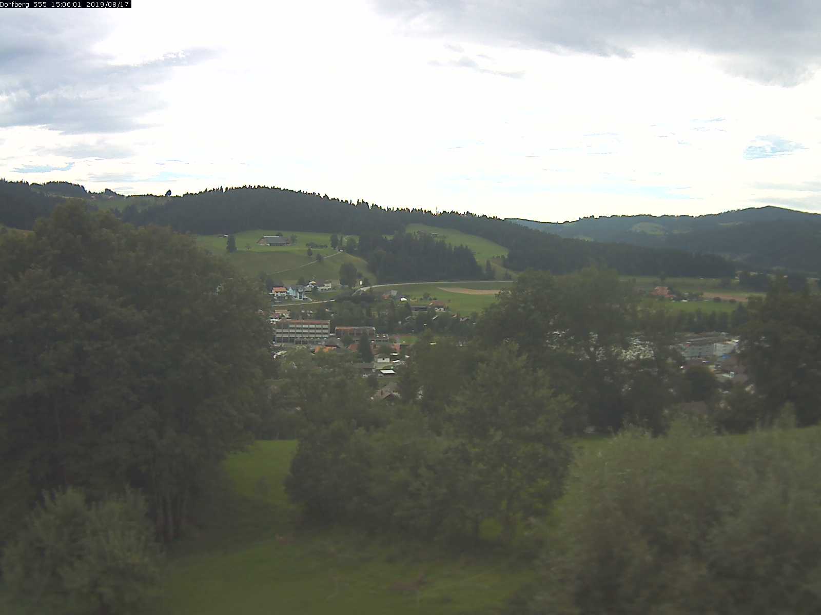 Webcam-Bild: Aussicht vom Dorfberg in Langnau 20190817-150601
