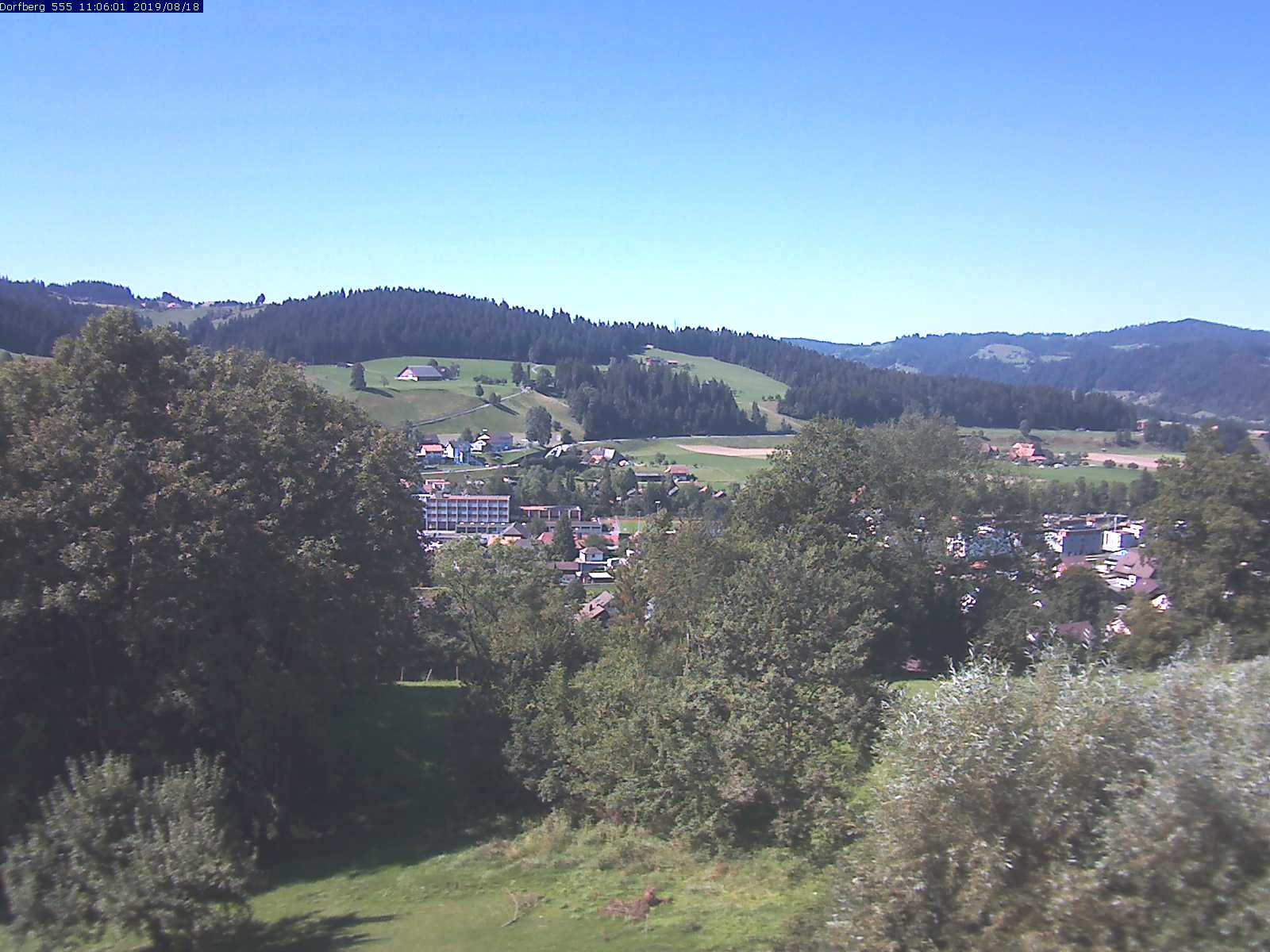 Webcam-Bild: Aussicht vom Dorfberg in Langnau 20190818-110601