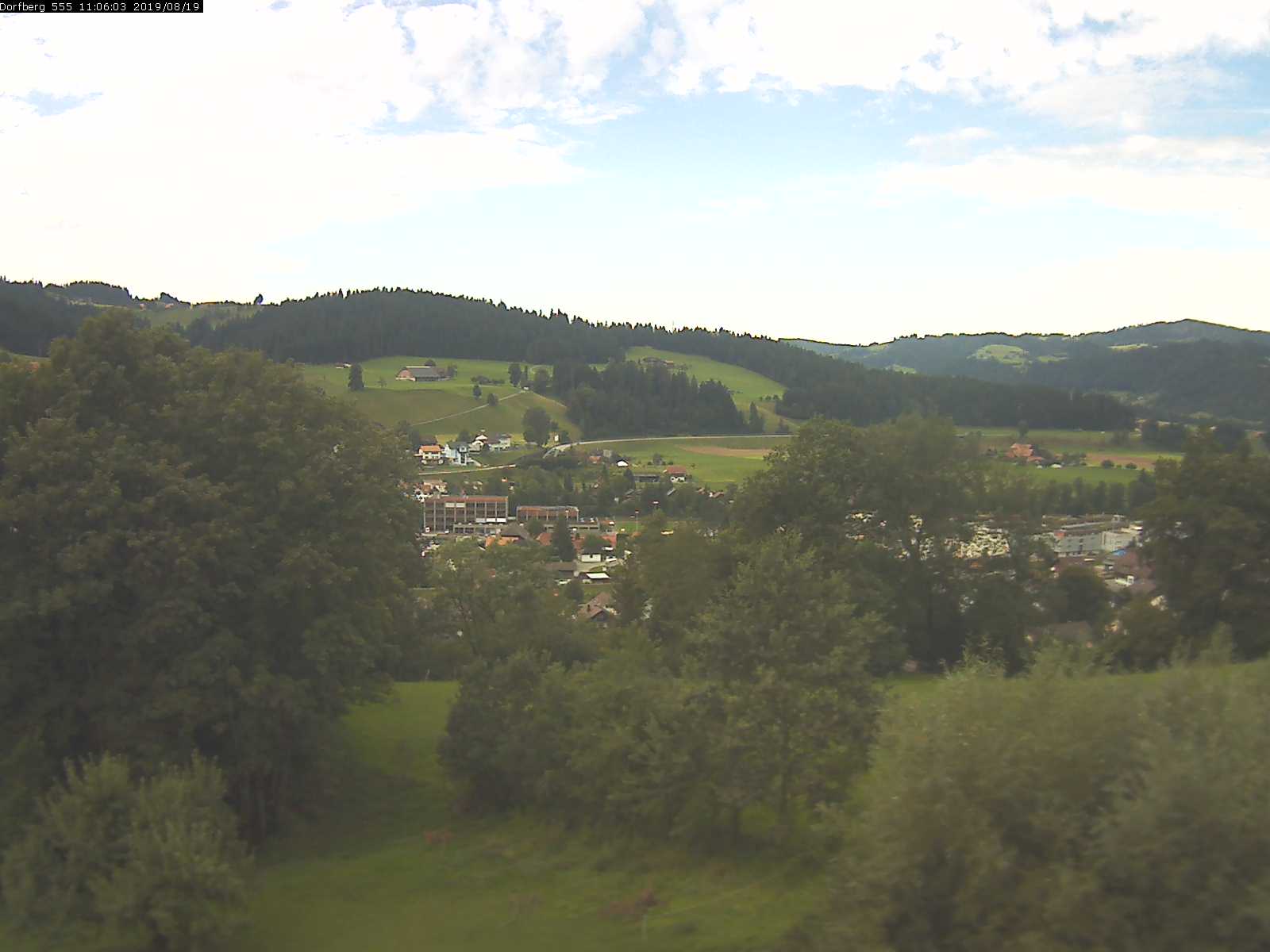 Webcam-Bild: Aussicht vom Dorfberg in Langnau 20190819-110601