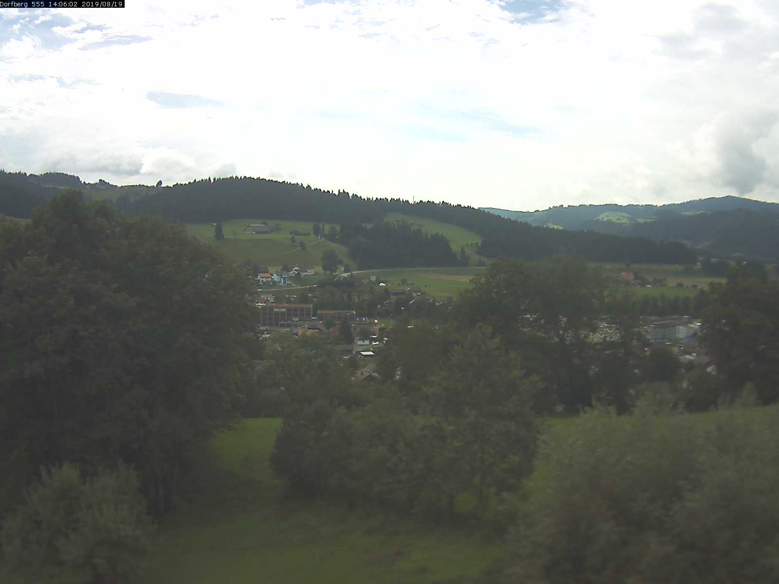 Webcam-Bild: Aussicht vom Dorfberg in Langnau 20190819-140601