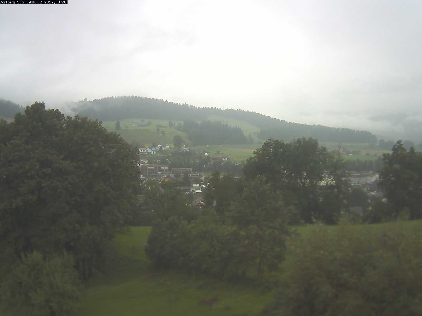 Webcam-Bild: Aussicht vom Dorfberg in Langnau 20190820-090601