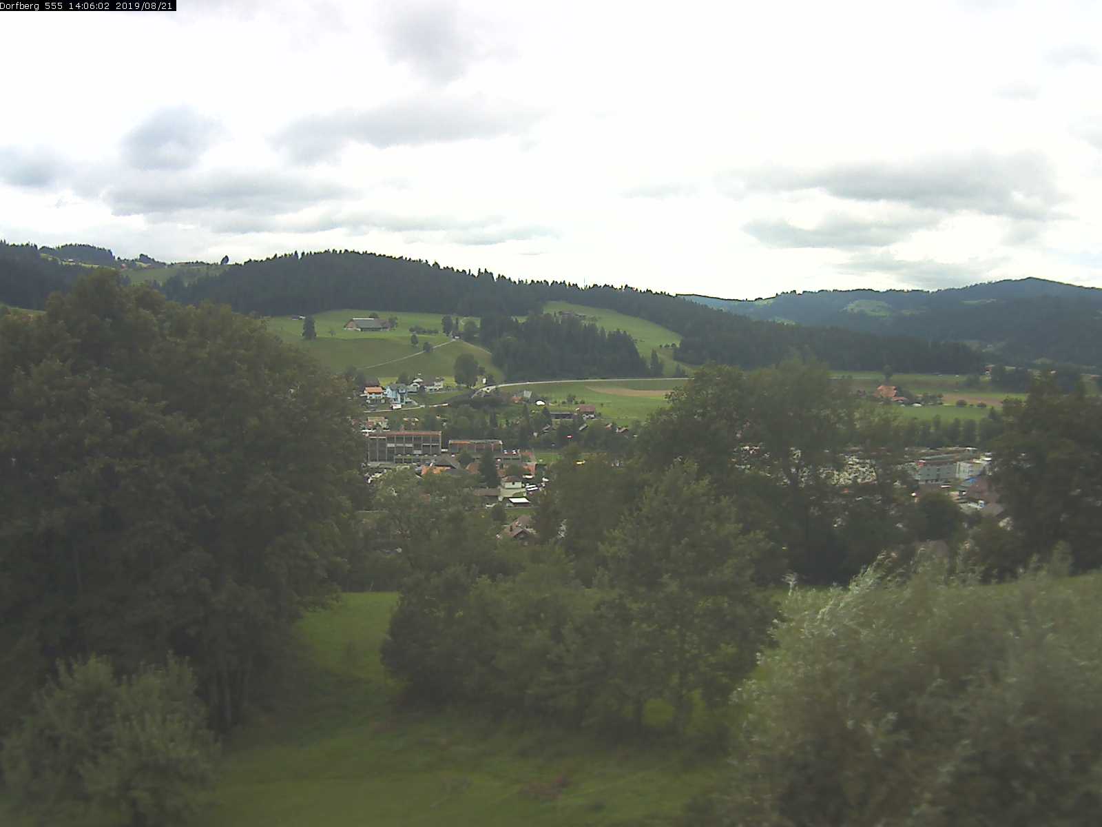 Webcam-Bild: Aussicht vom Dorfberg in Langnau 20190821-140601
