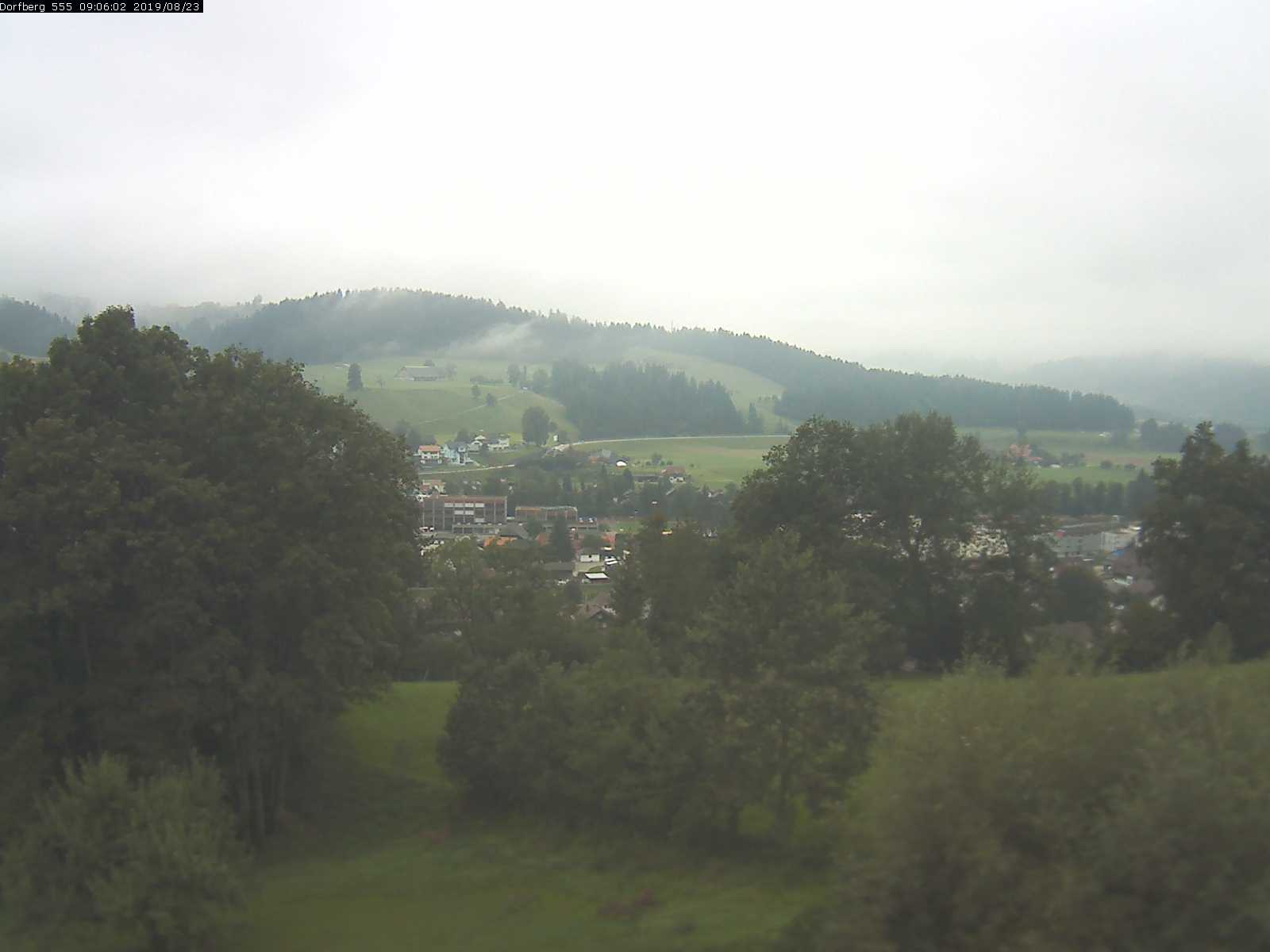 Webcam-Bild: Aussicht vom Dorfberg in Langnau 20190823-090601