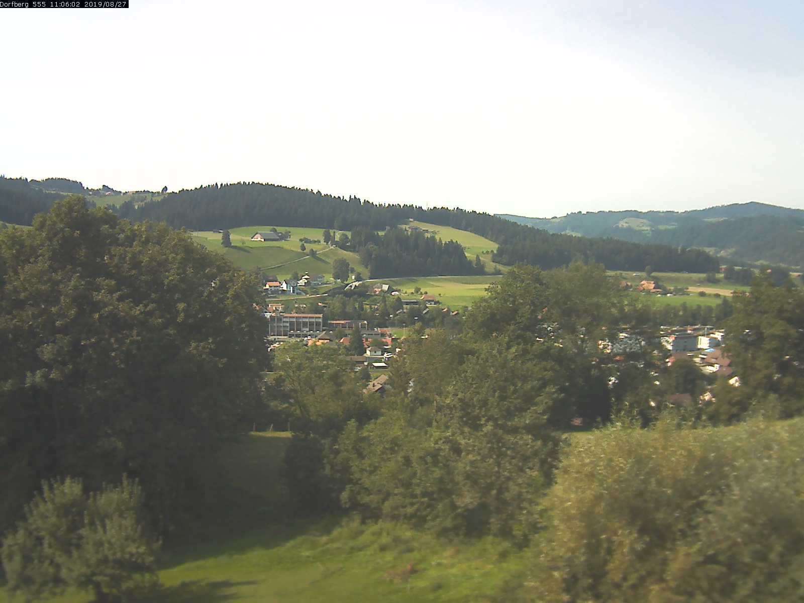 Webcam-Bild: Aussicht vom Dorfberg in Langnau 20190827-110601