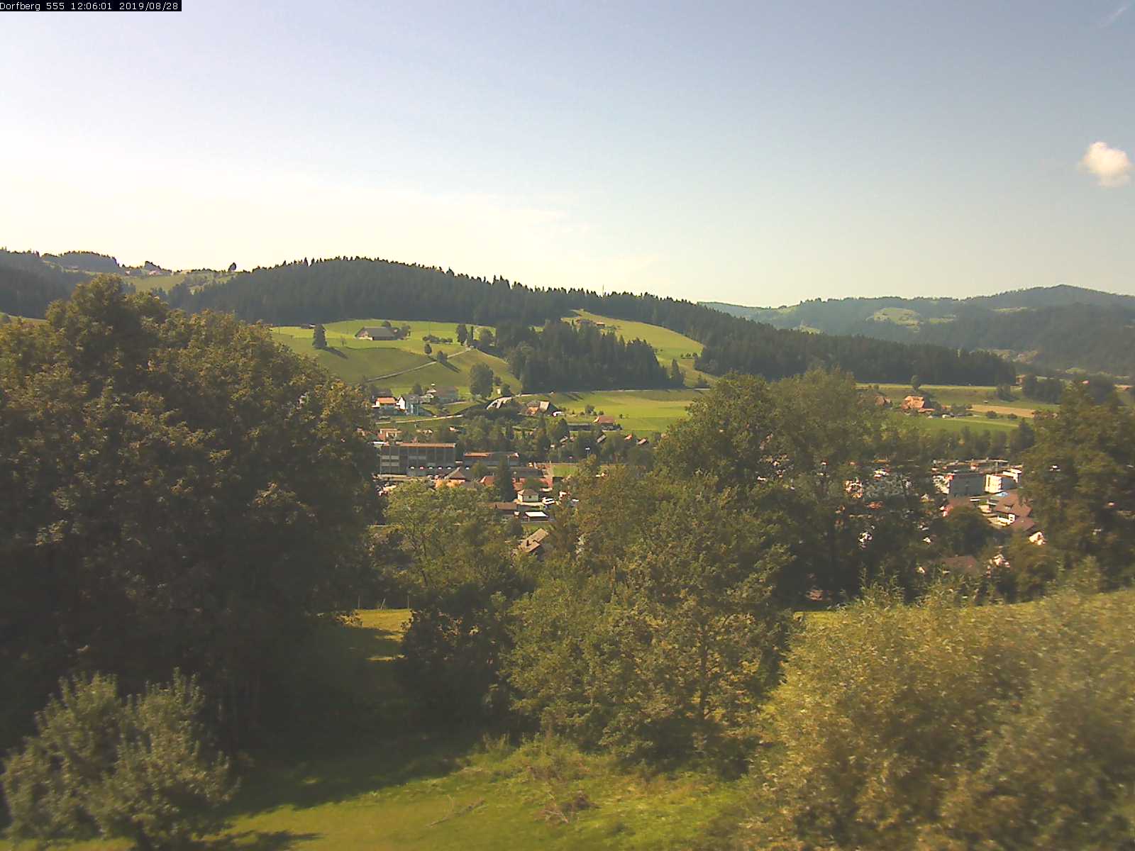 Webcam-Bild: Aussicht vom Dorfberg in Langnau 20190828-120601