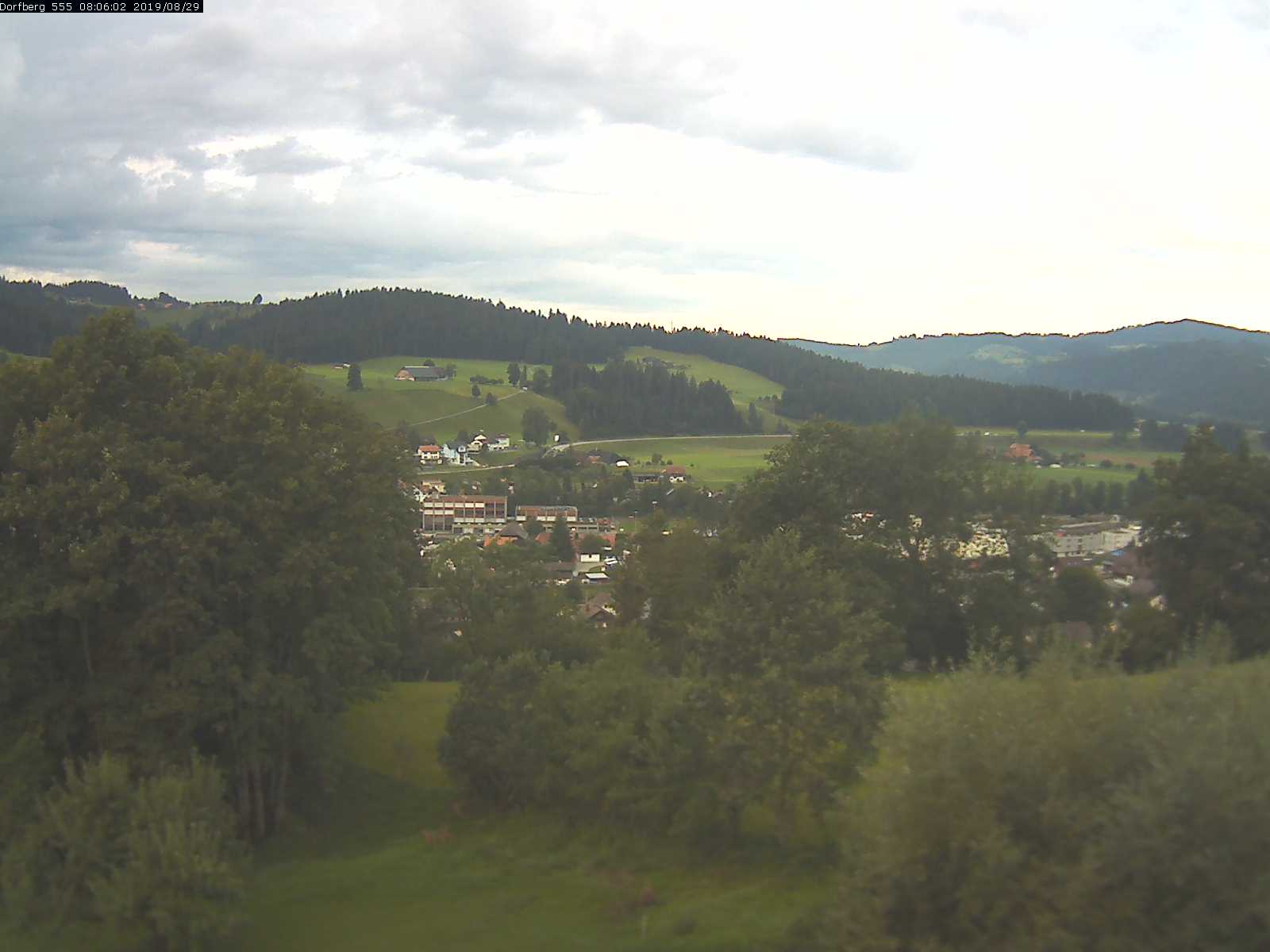 Webcam-Bild: Aussicht vom Dorfberg in Langnau 20190829-080601