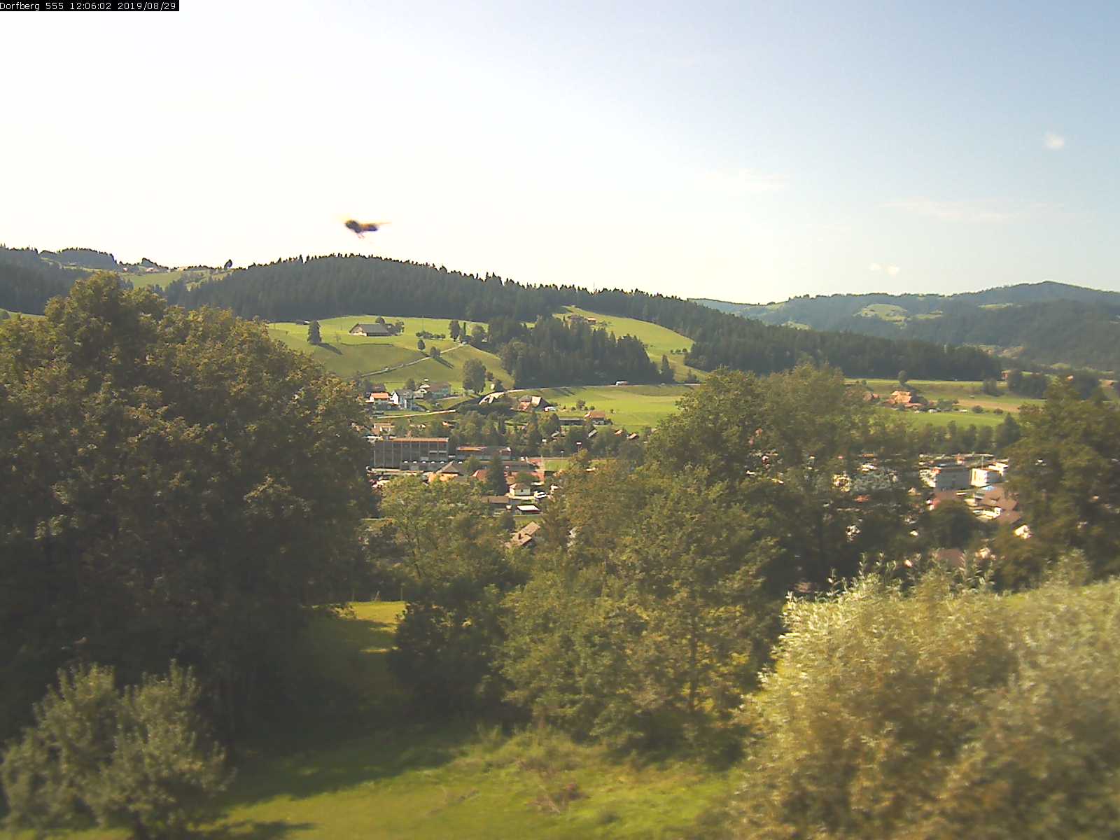 Webcam-Bild: Aussicht vom Dorfberg in Langnau 20190829-120601