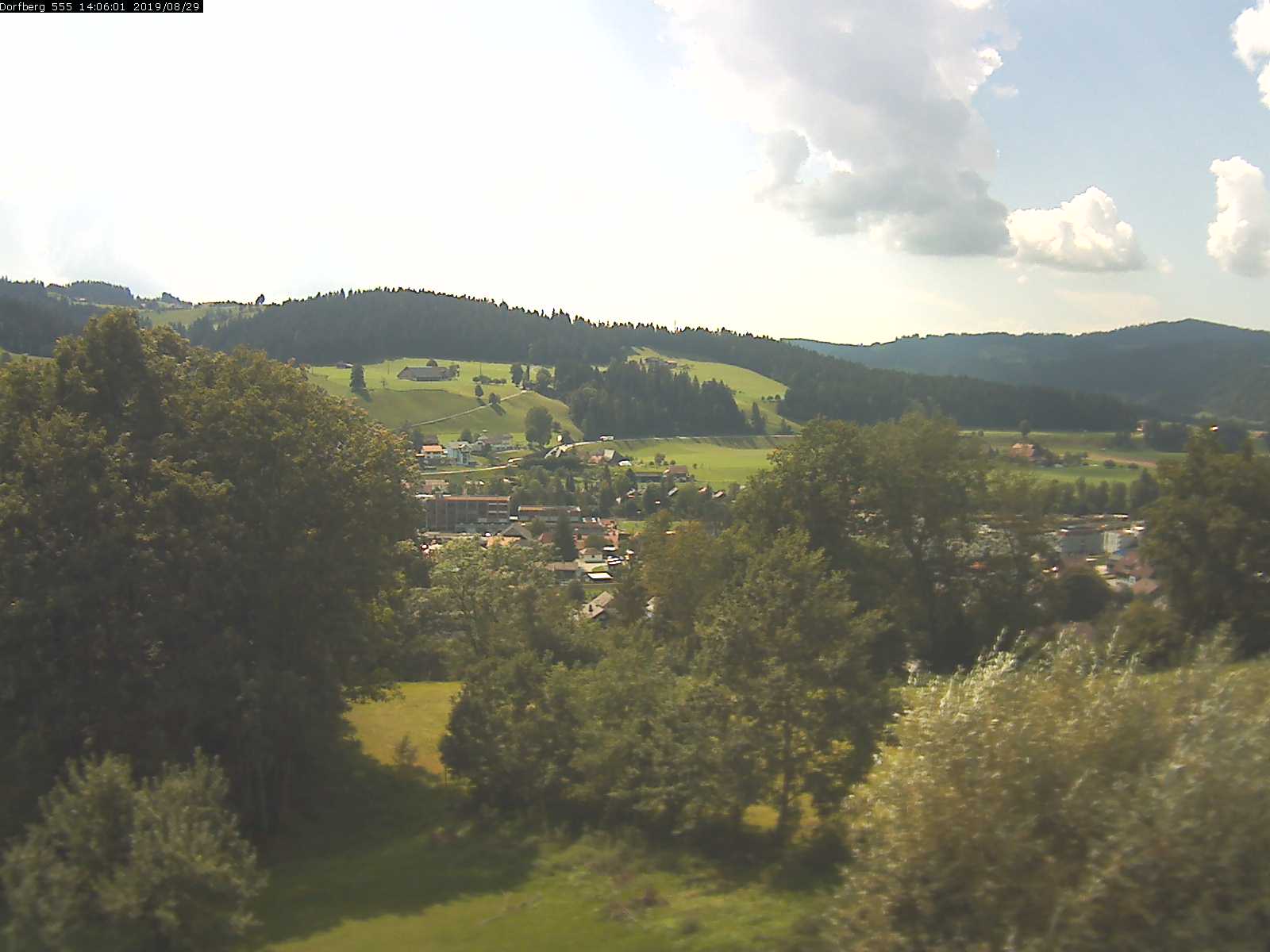 Webcam-Bild: Aussicht vom Dorfberg in Langnau 20190829-140601
