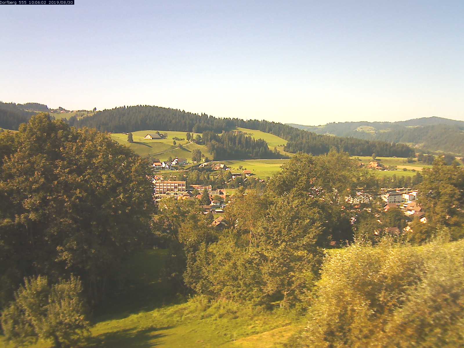 Webcam-Bild: Aussicht vom Dorfberg in Langnau 20190830-100601