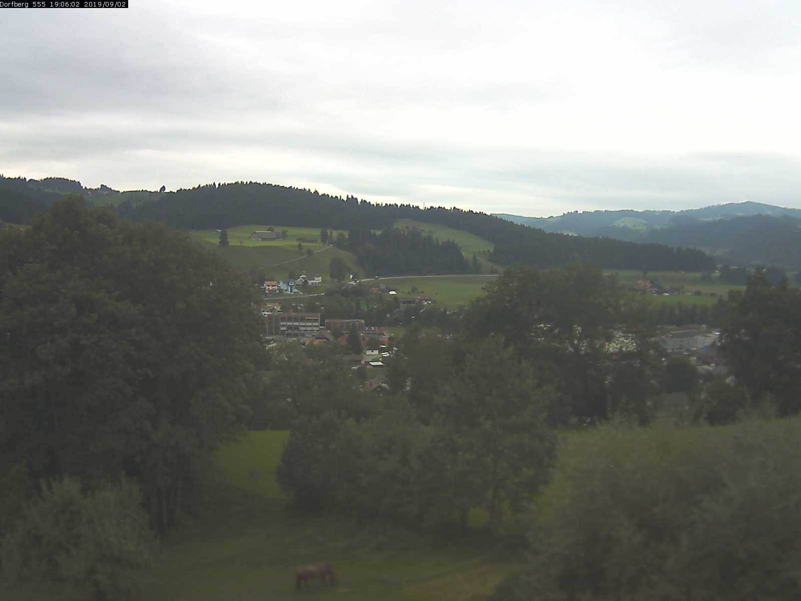 Webcam-Bild: Aussicht vom Dorfberg in Langnau 20190902-190601