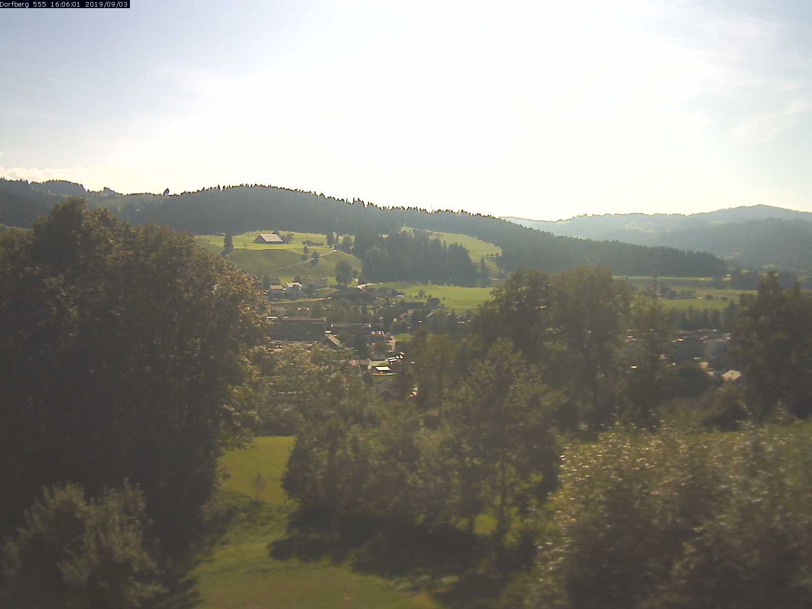 Webcam-Bild: Aussicht vom Dorfberg in Langnau 20190903-160601
