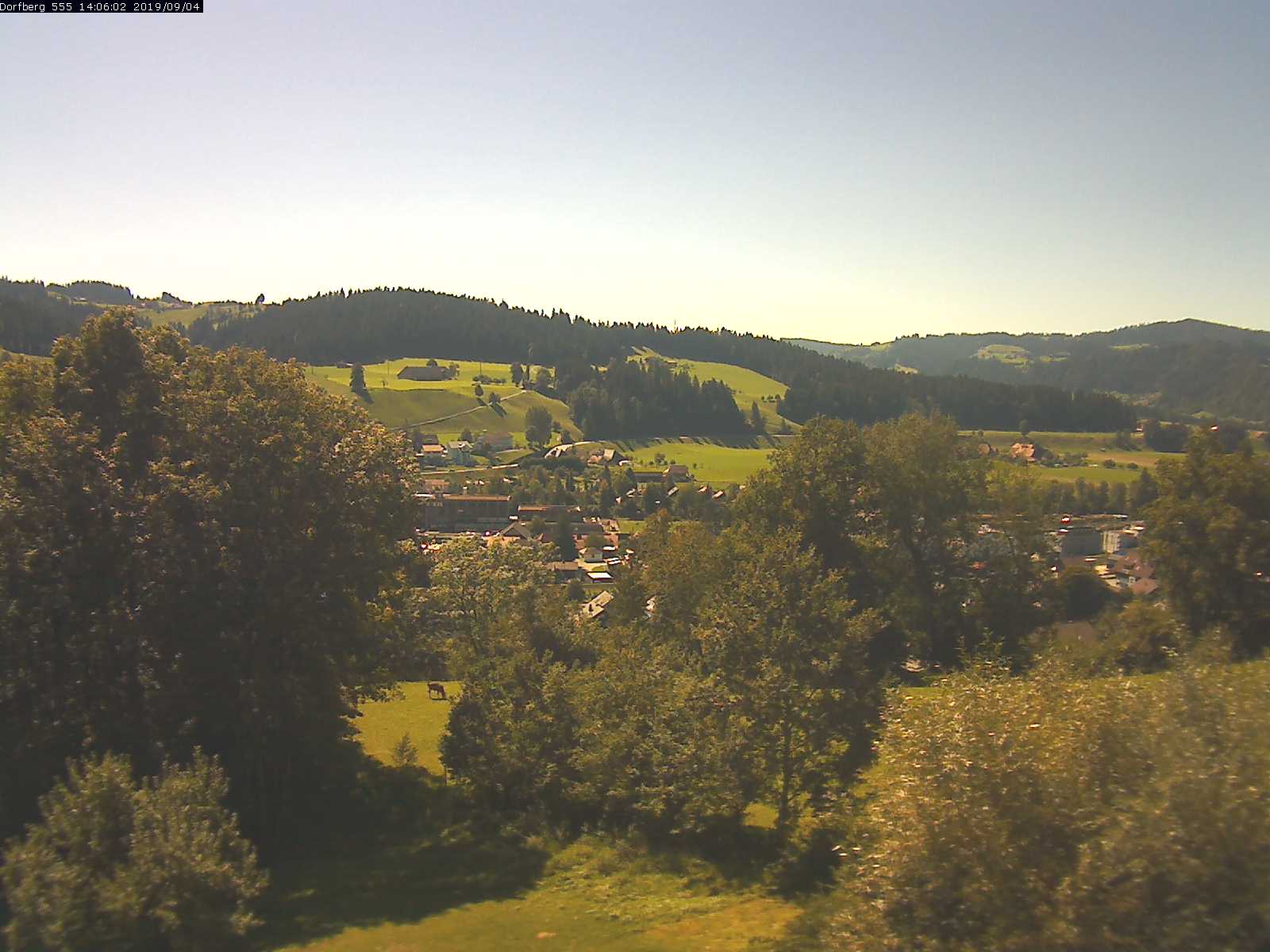 Webcam-Bild: Aussicht vom Dorfberg in Langnau 20190904-140601