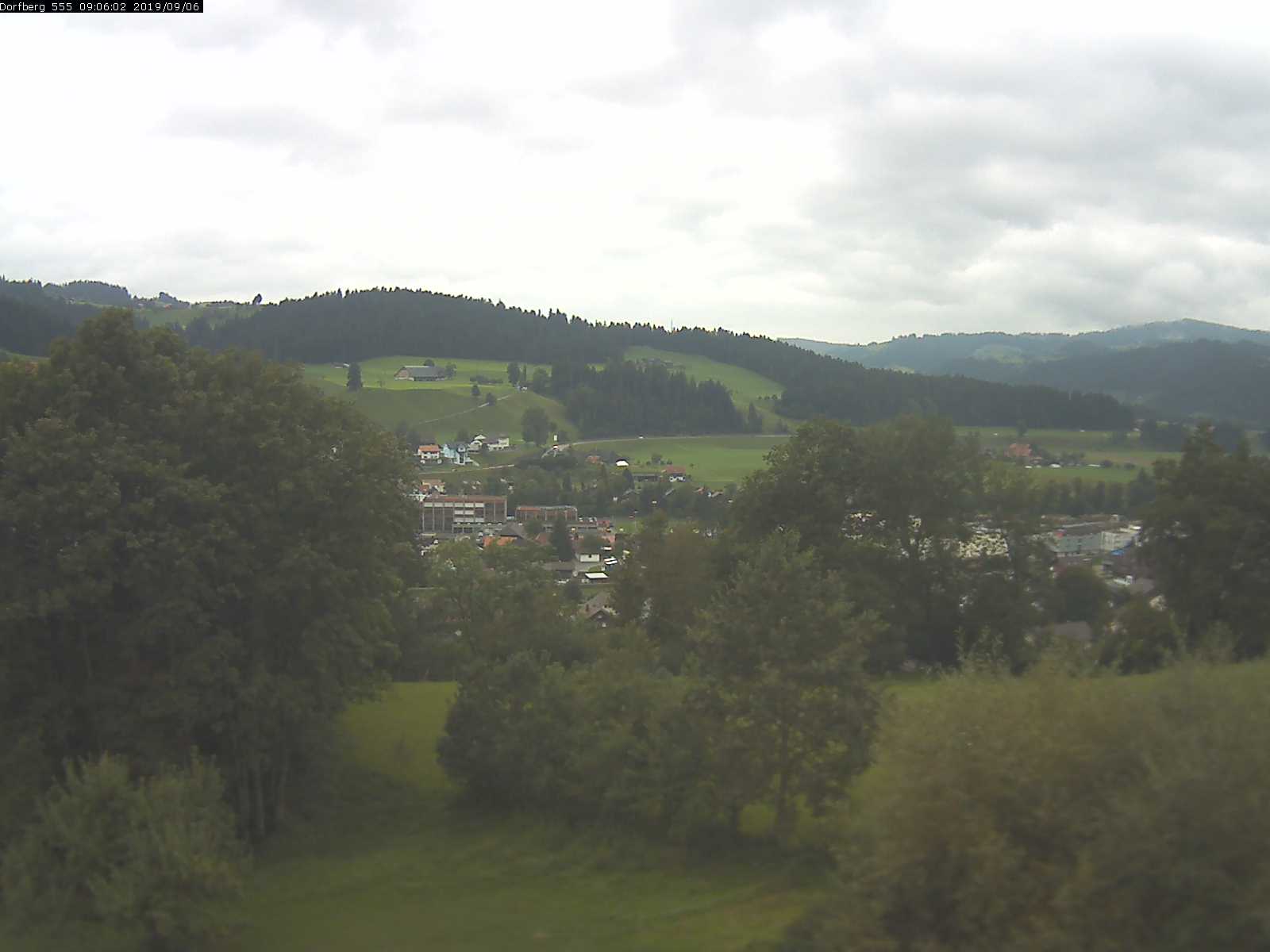 Webcam-Bild: Aussicht vom Dorfberg in Langnau 20190906-090601