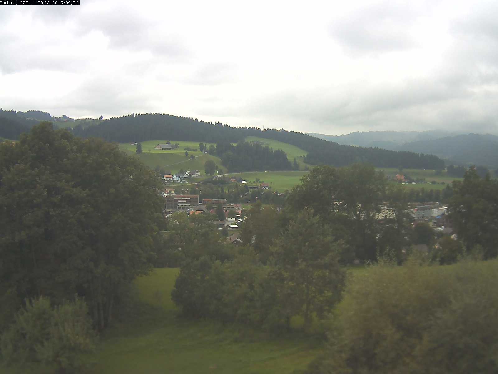 Webcam-Bild: Aussicht vom Dorfberg in Langnau 20190906-110601