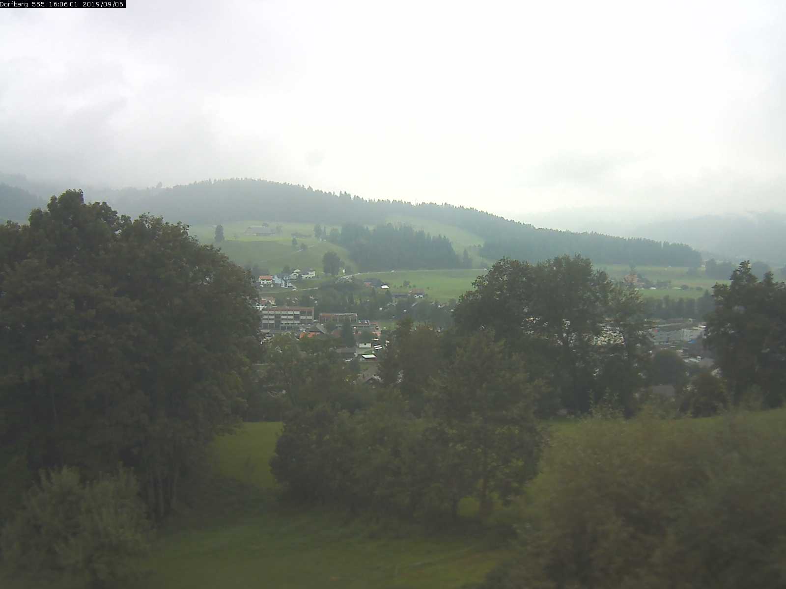 Webcam-Bild: Aussicht vom Dorfberg in Langnau 20190906-160601