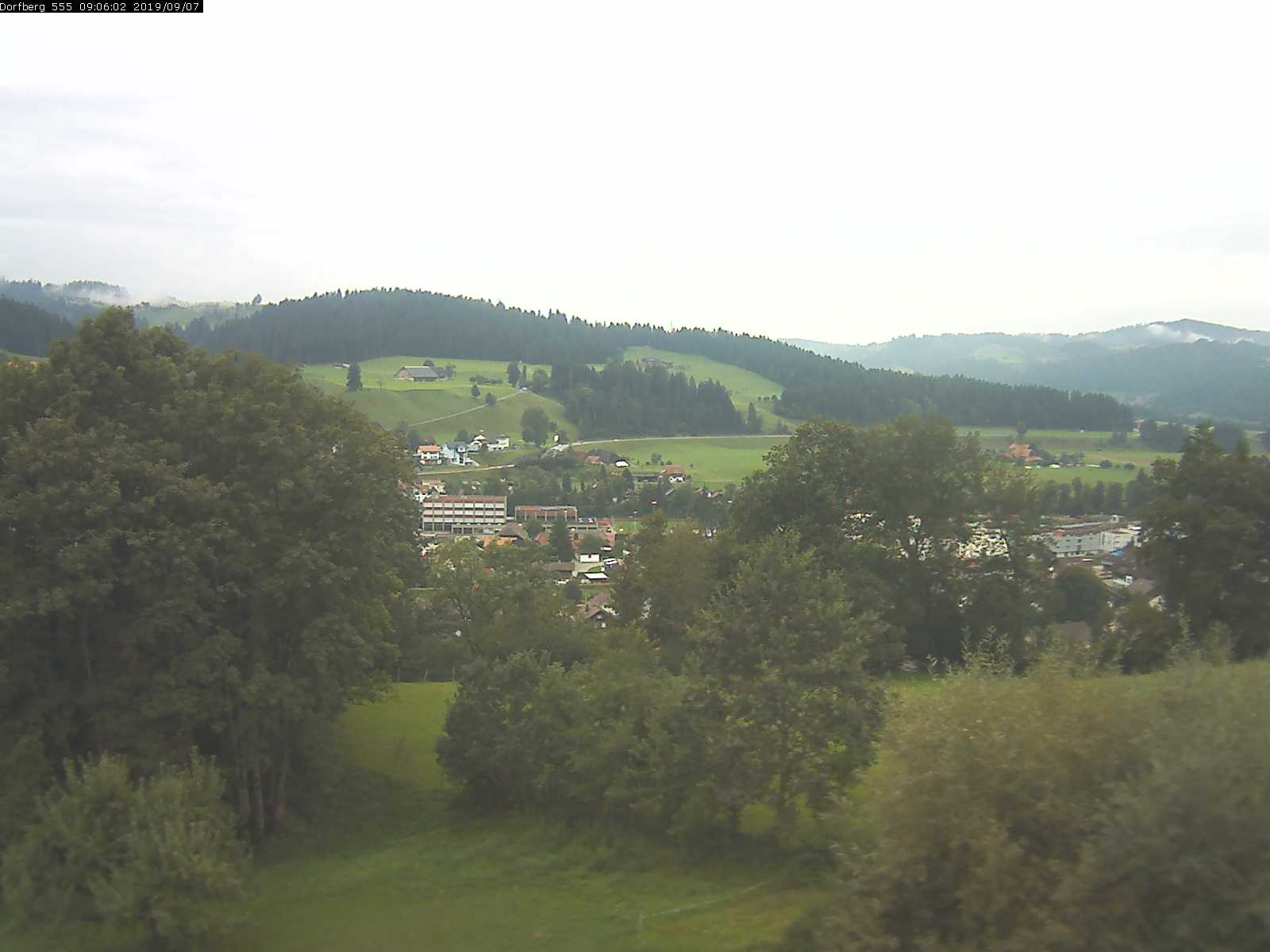 Webcam-Bild: Aussicht vom Dorfberg in Langnau 20190907-090601
