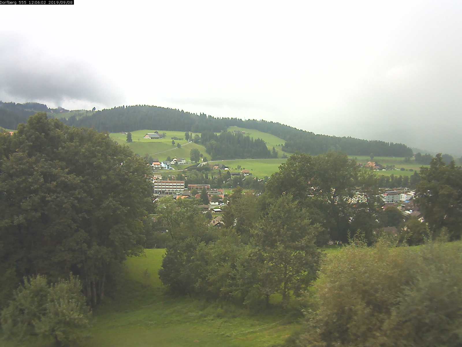 Webcam-Bild: Aussicht vom Dorfberg in Langnau 20190908-120601