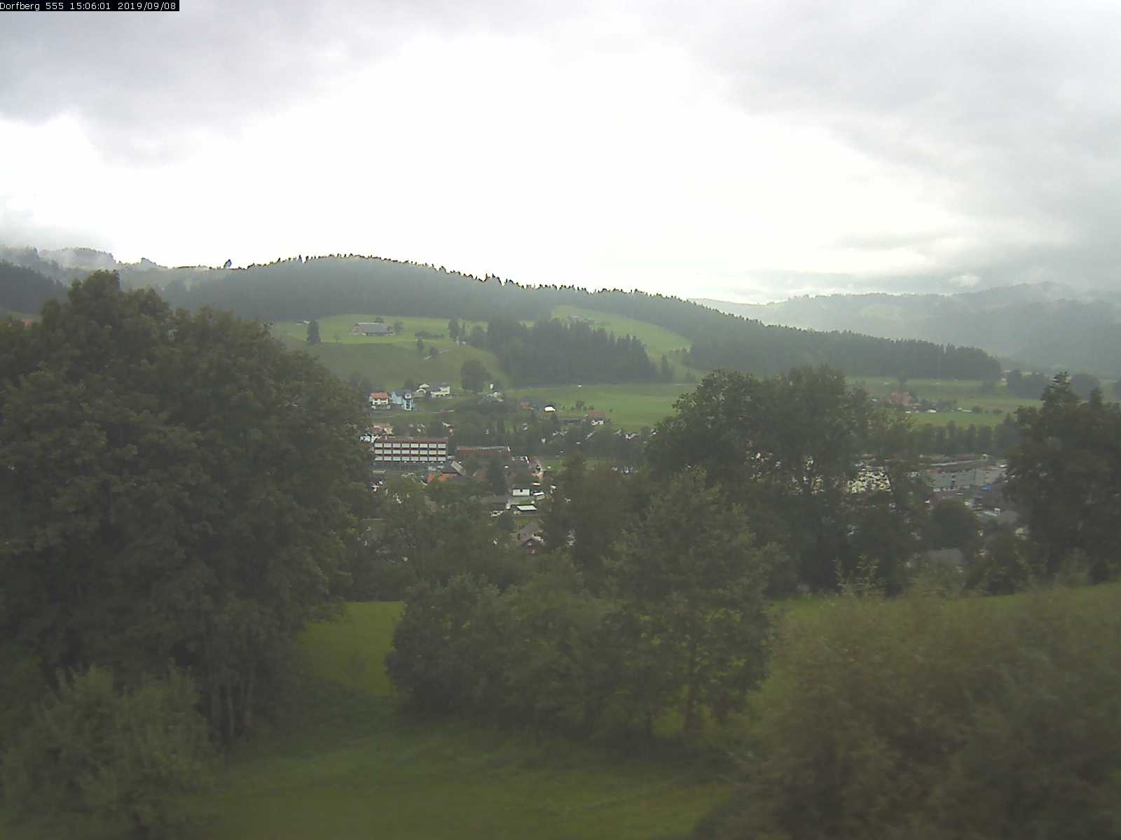 Webcam-Bild: Aussicht vom Dorfberg in Langnau 20190908-150601