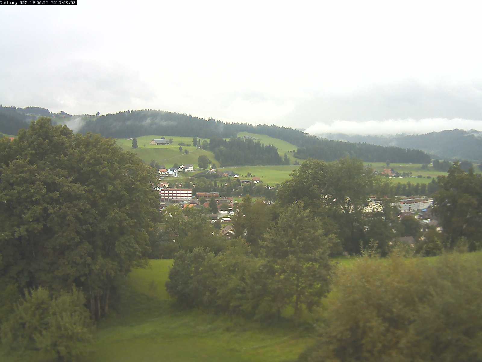 Webcam-Bild: Aussicht vom Dorfberg in Langnau 20190908-180601