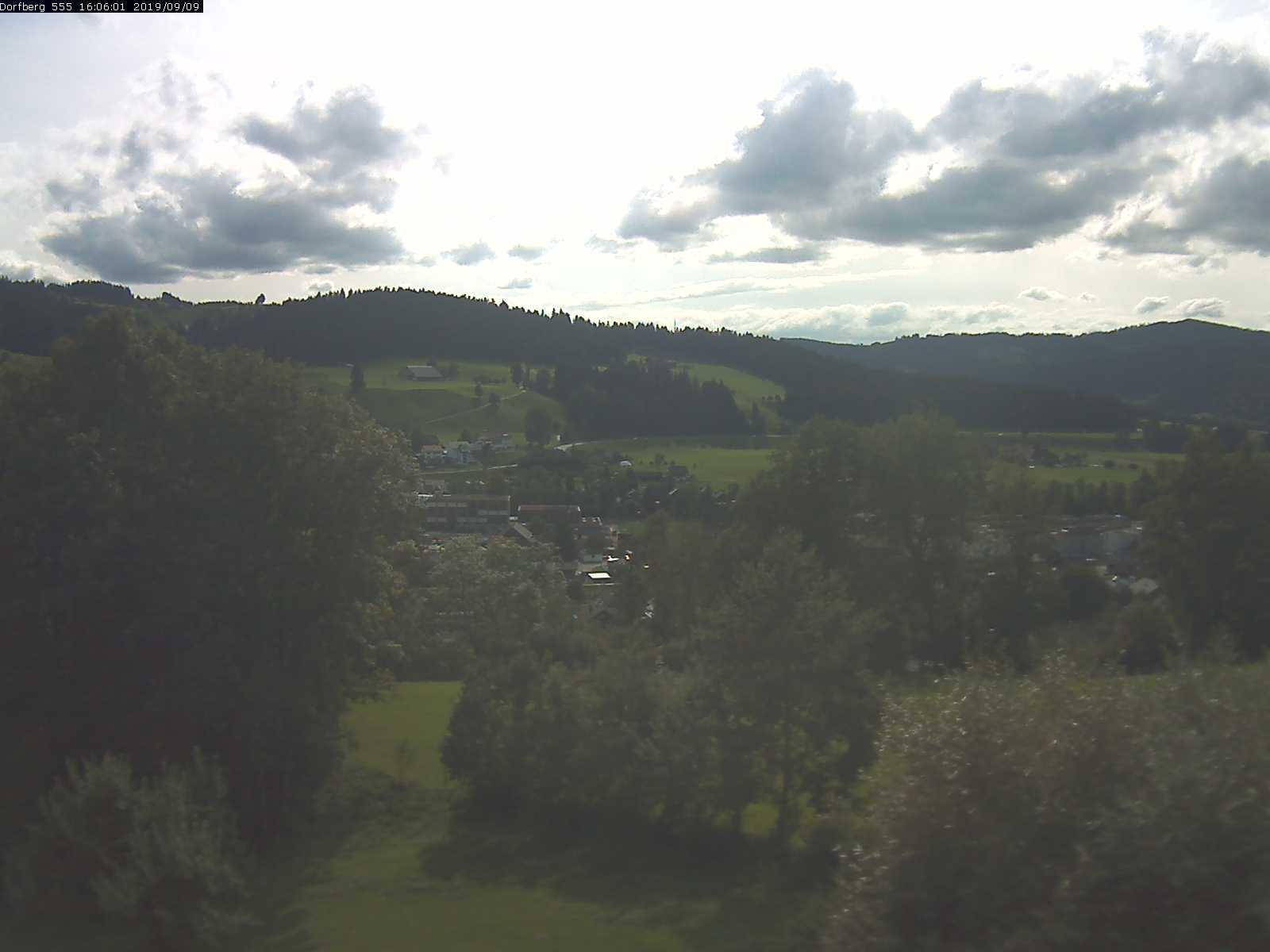 Webcam-Bild: Aussicht vom Dorfberg in Langnau 20190909-160601