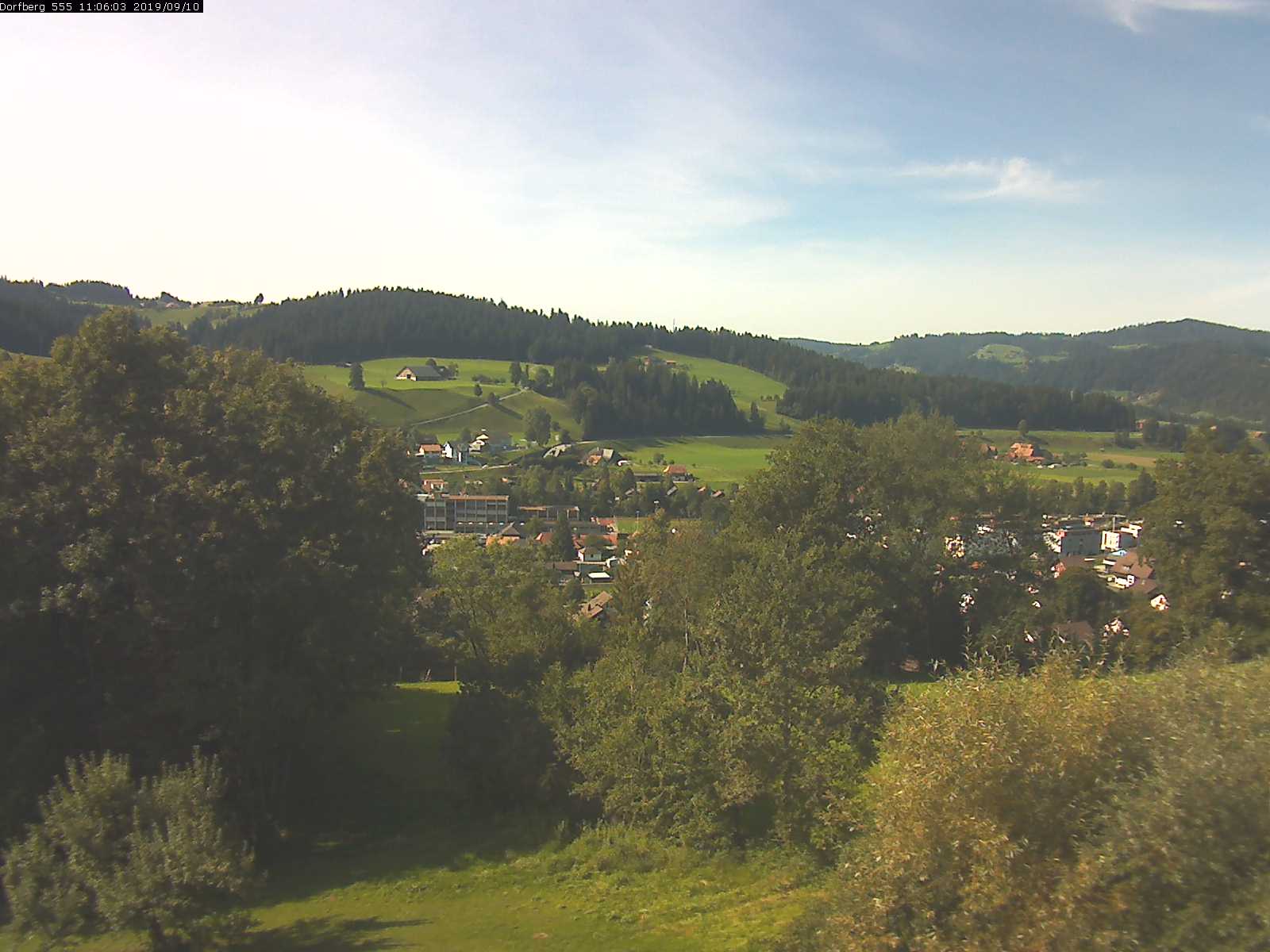 Webcam-Bild: Aussicht vom Dorfberg in Langnau 20190910-110601
