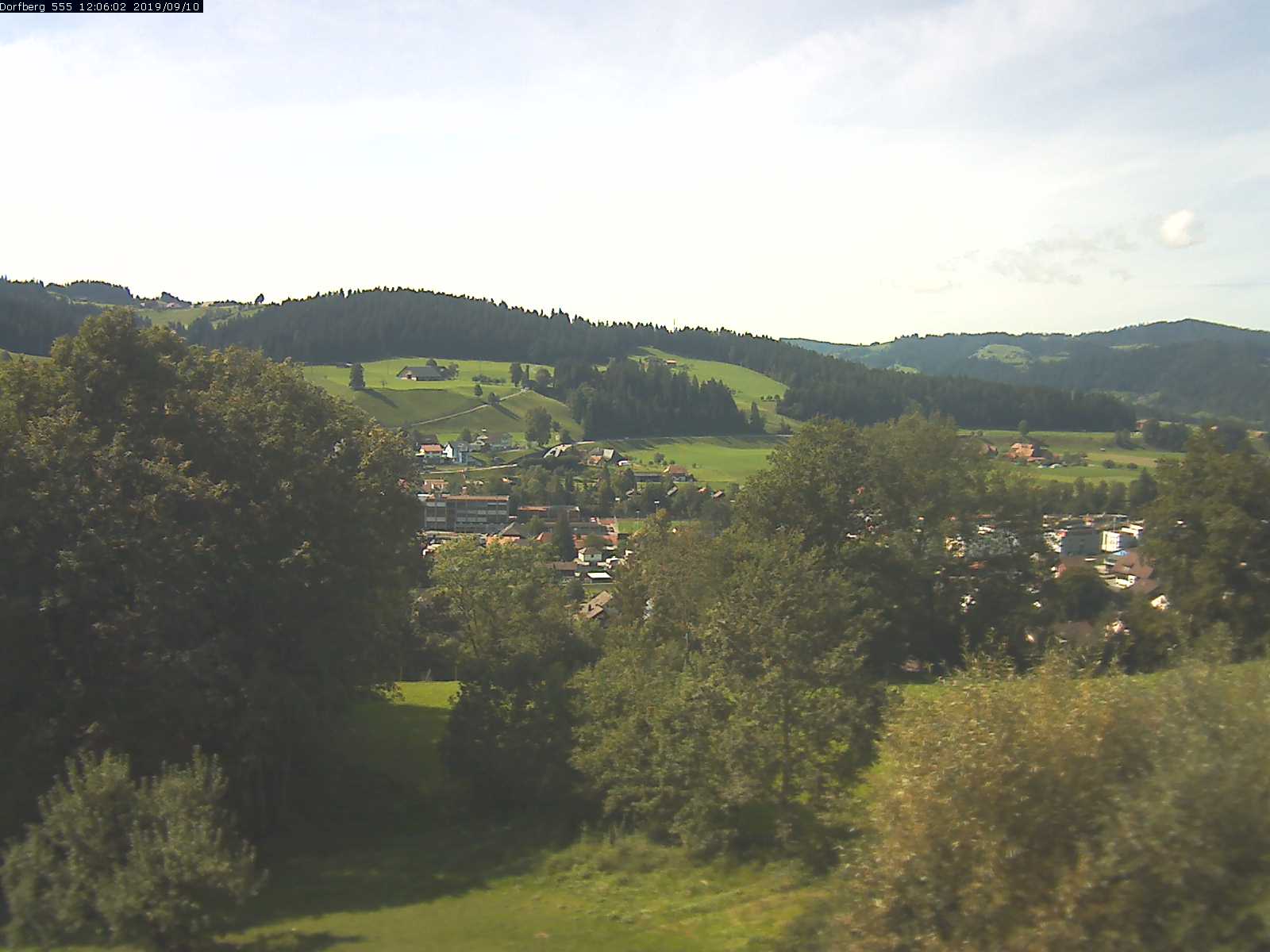 Webcam-Bild: Aussicht vom Dorfberg in Langnau 20190910-120601