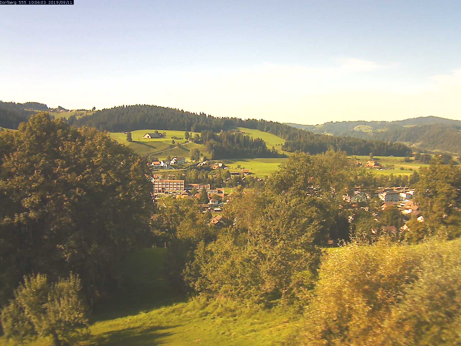 Webcam-Bild: Aussicht vom Dorfberg in Langnau 20190911-100601