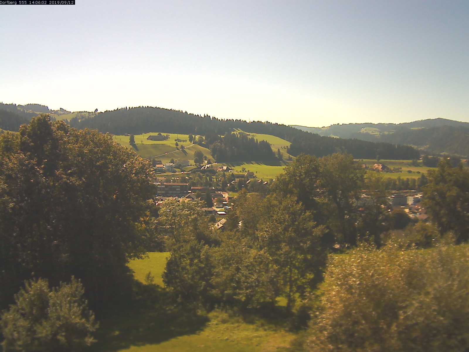 Webcam-Bild: Aussicht vom Dorfberg in Langnau 20190912-140601