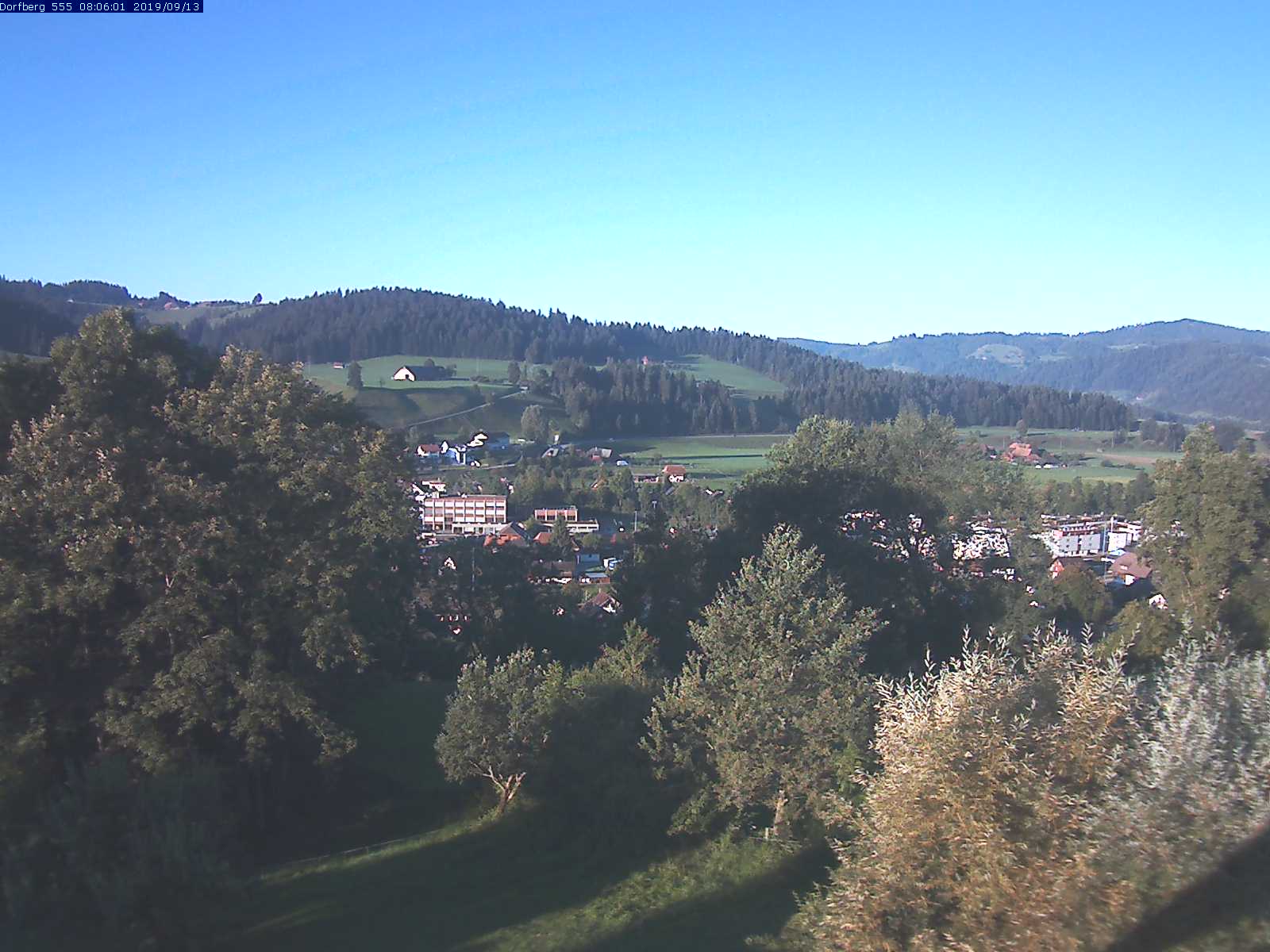 Webcam-Bild: Aussicht vom Dorfberg in Langnau 20190913-080601