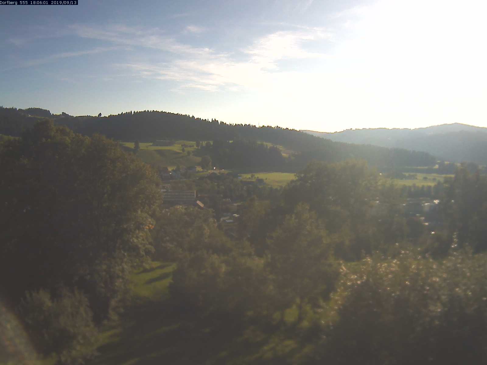 Webcam-Bild: Aussicht vom Dorfberg in Langnau 20190913-180601