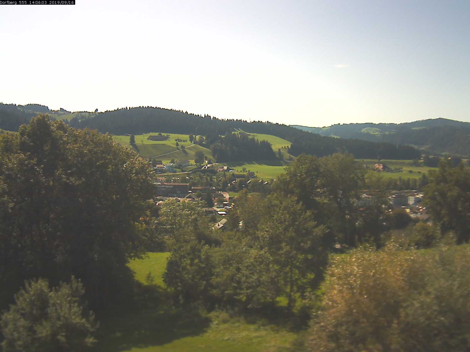 Webcam-Bild: Aussicht vom Dorfberg in Langnau 20190916-140602