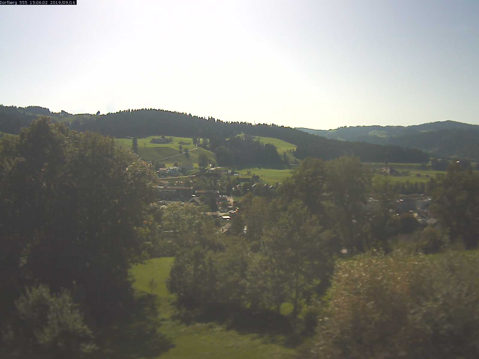 Webcam-Bild: Aussicht vom Dorfberg in Langnau 20190916-150601