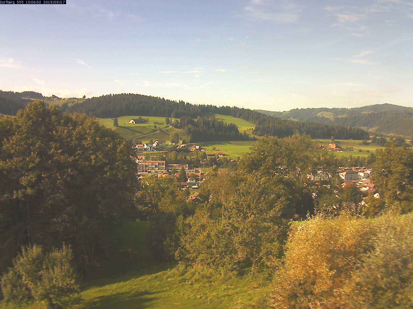 Webcam-Bild: Aussicht vom Dorfberg in Langnau 20190917-100601