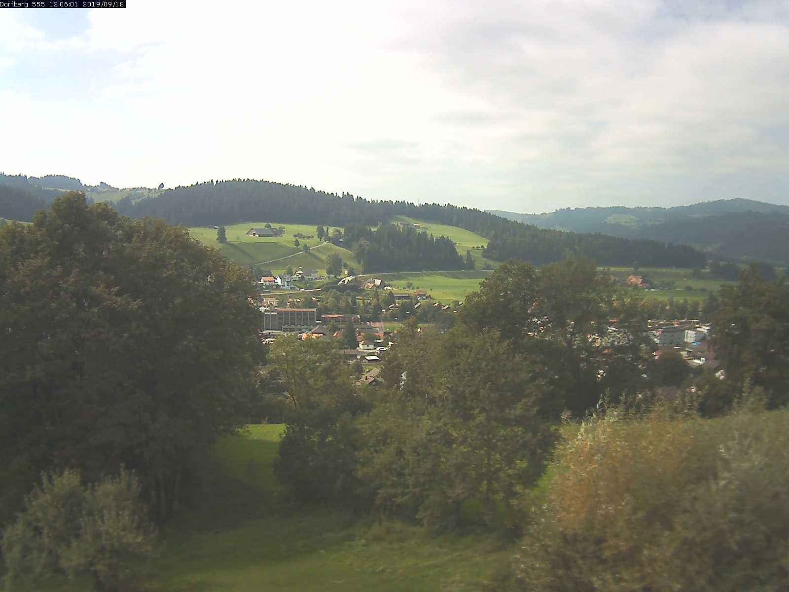 Webcam-Bild: Aussicht vom Dorfberg in Langnau 20190918-120601