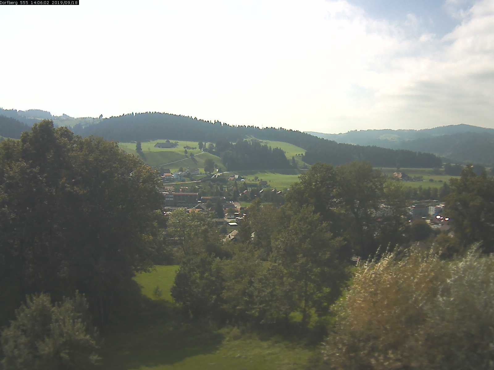 Webcam-Bild: Aussicht vom Dorfberg in Langnau 20190918-140601