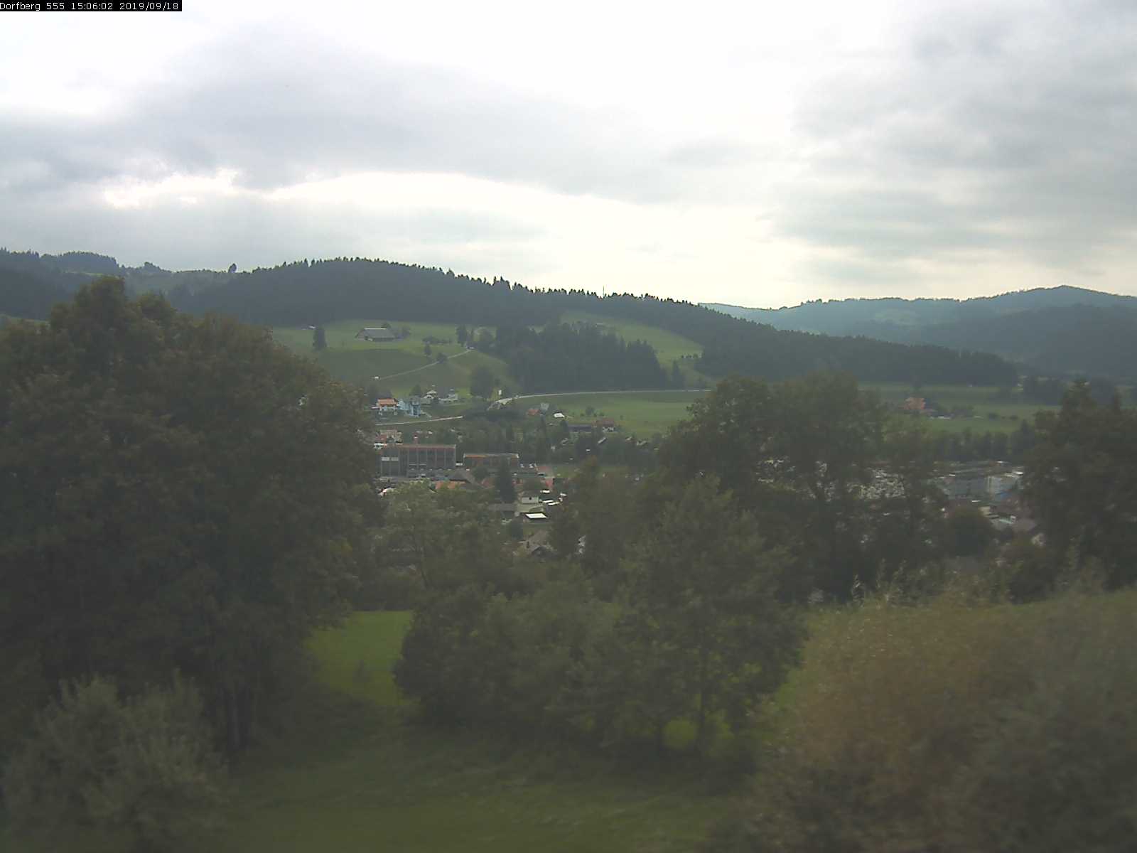 Webcam-Bild: Aussicht vom Dorfberg in Langnau 20190918-150601