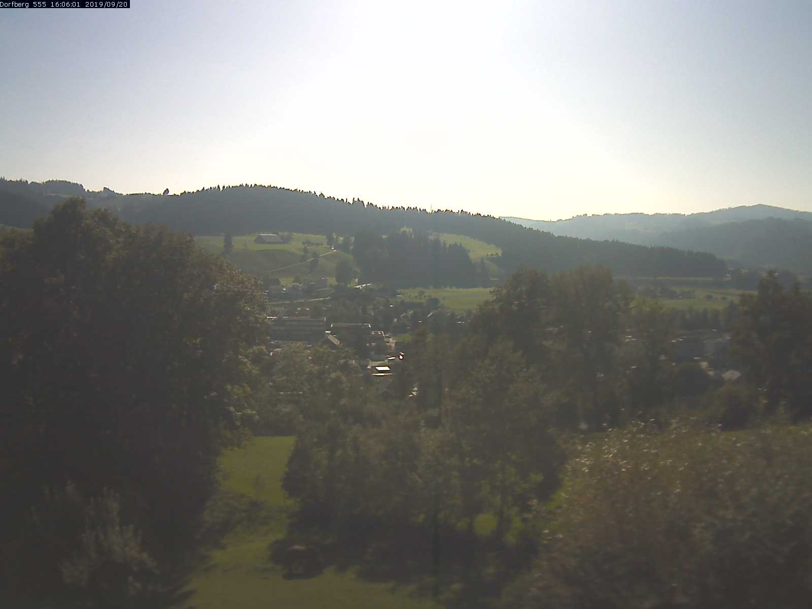 Webcam-Bild: Aussicht vom Dorfberg in Langnau 20190920-160601