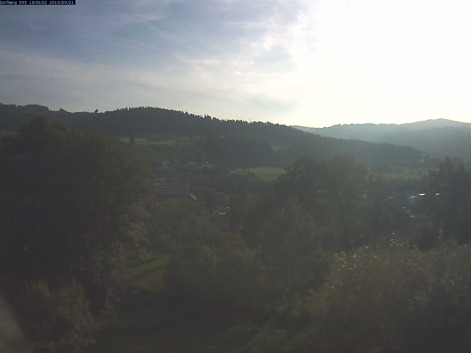Webcam-Bild: Aussicht vom Dorfberg in Langnau 20190921-180601