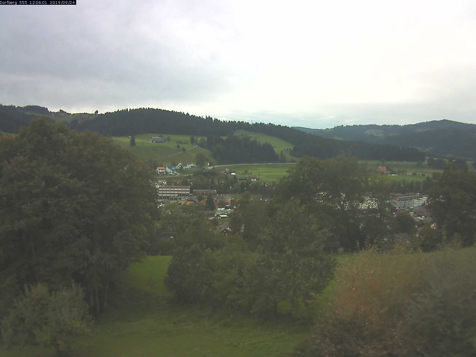Webcam-Bild: Aussicht vom Dorfberg in Langnau 20190924-120601
