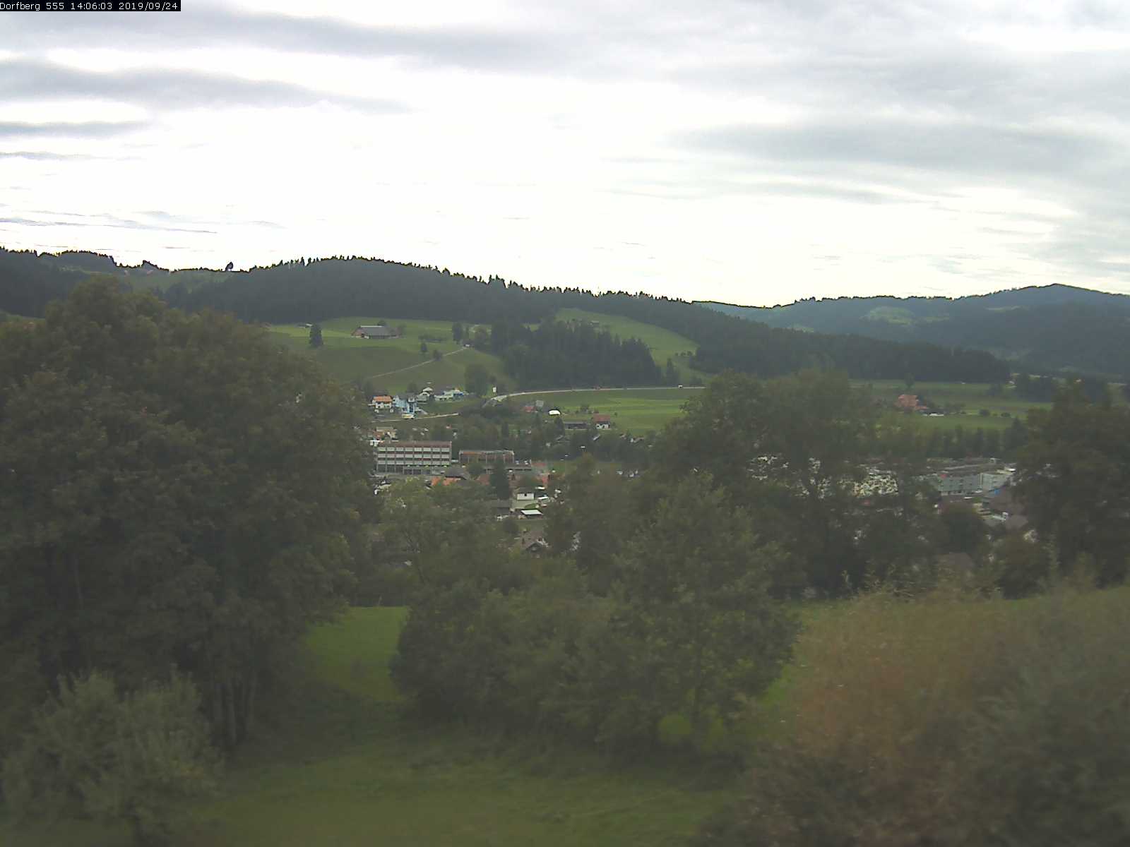 Webcam-Bild: Aussicht vom Dorfberg in Langnau 20190924-140601