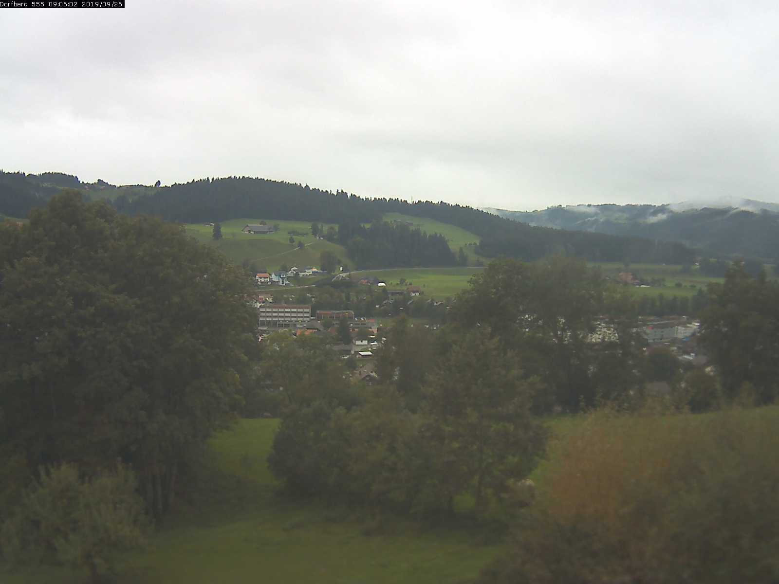 Webcam-Bild: Aussicht vom Dorfberg in Langnau 20190926-090601