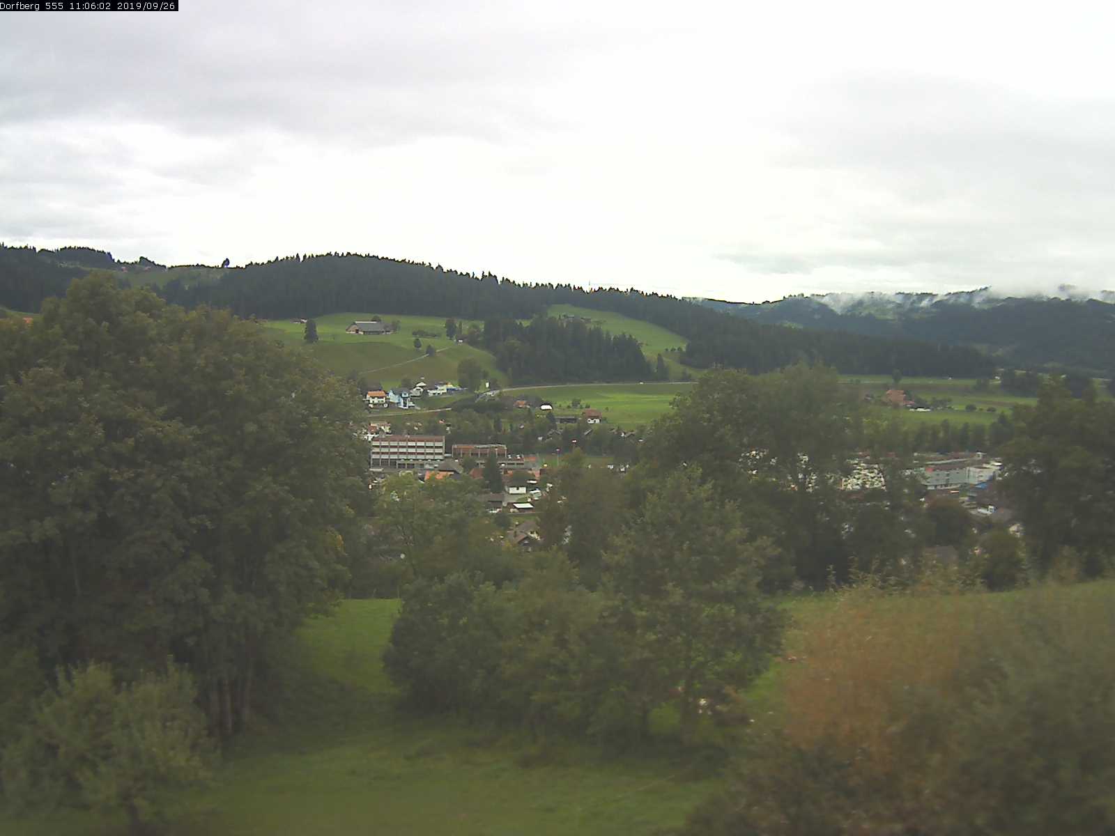 Webcam-Bild: Aussicht vom Dorfberg in Langnau 20190926-110601