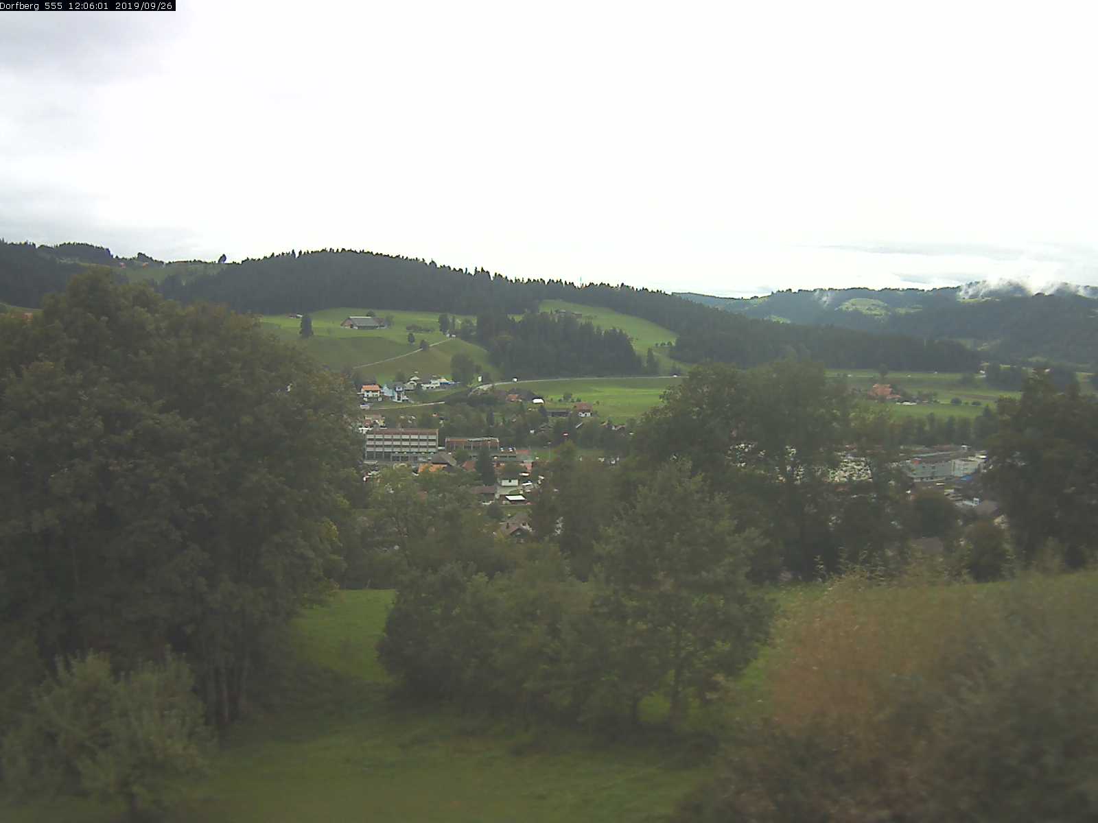 Webcam-Bild: Aussicht vom Dorfberg in Langnau 20190926-120601