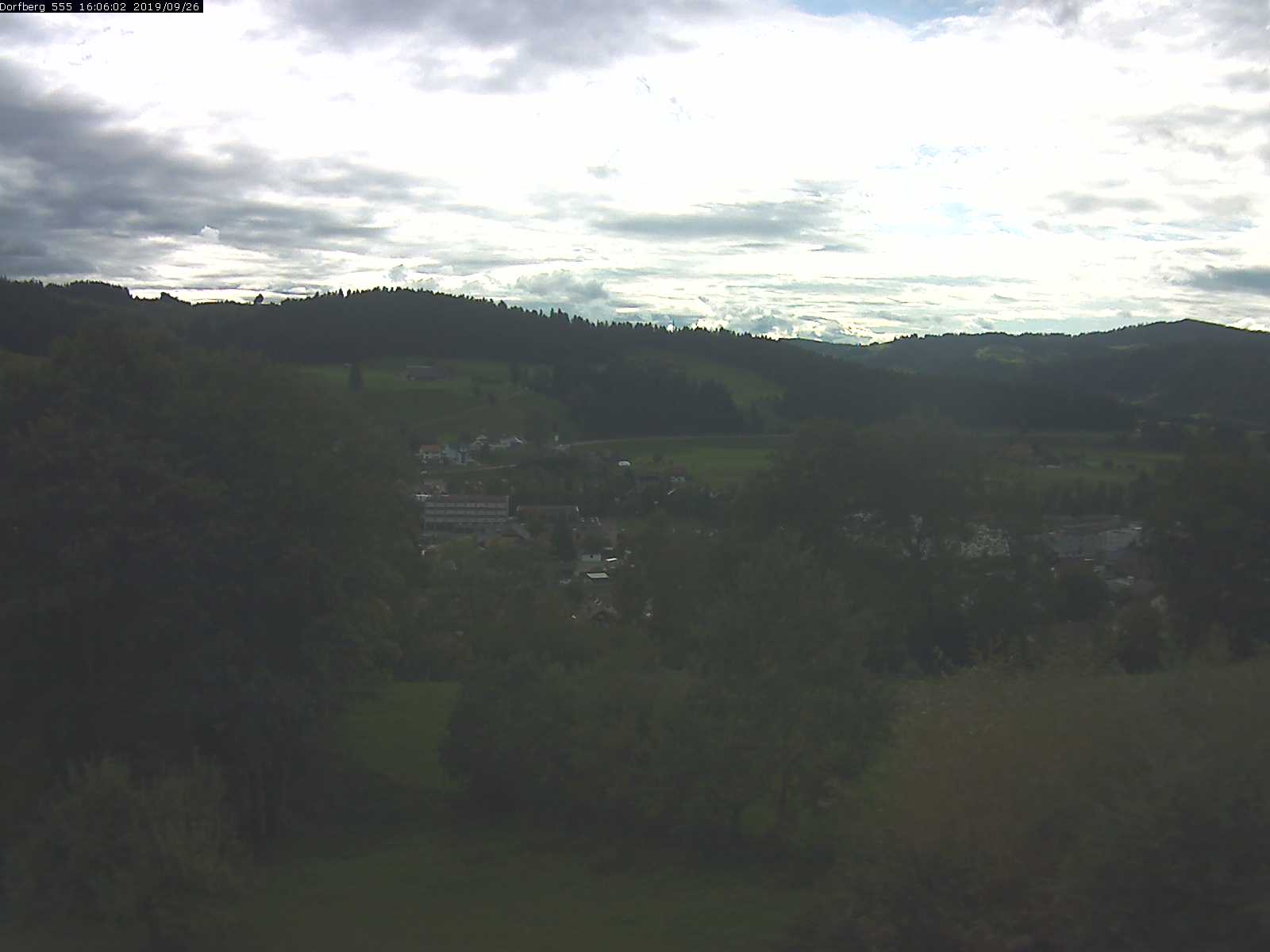 Webcam-Bild: Aussicht vom Dorfberg in Langnau 20190926-160601