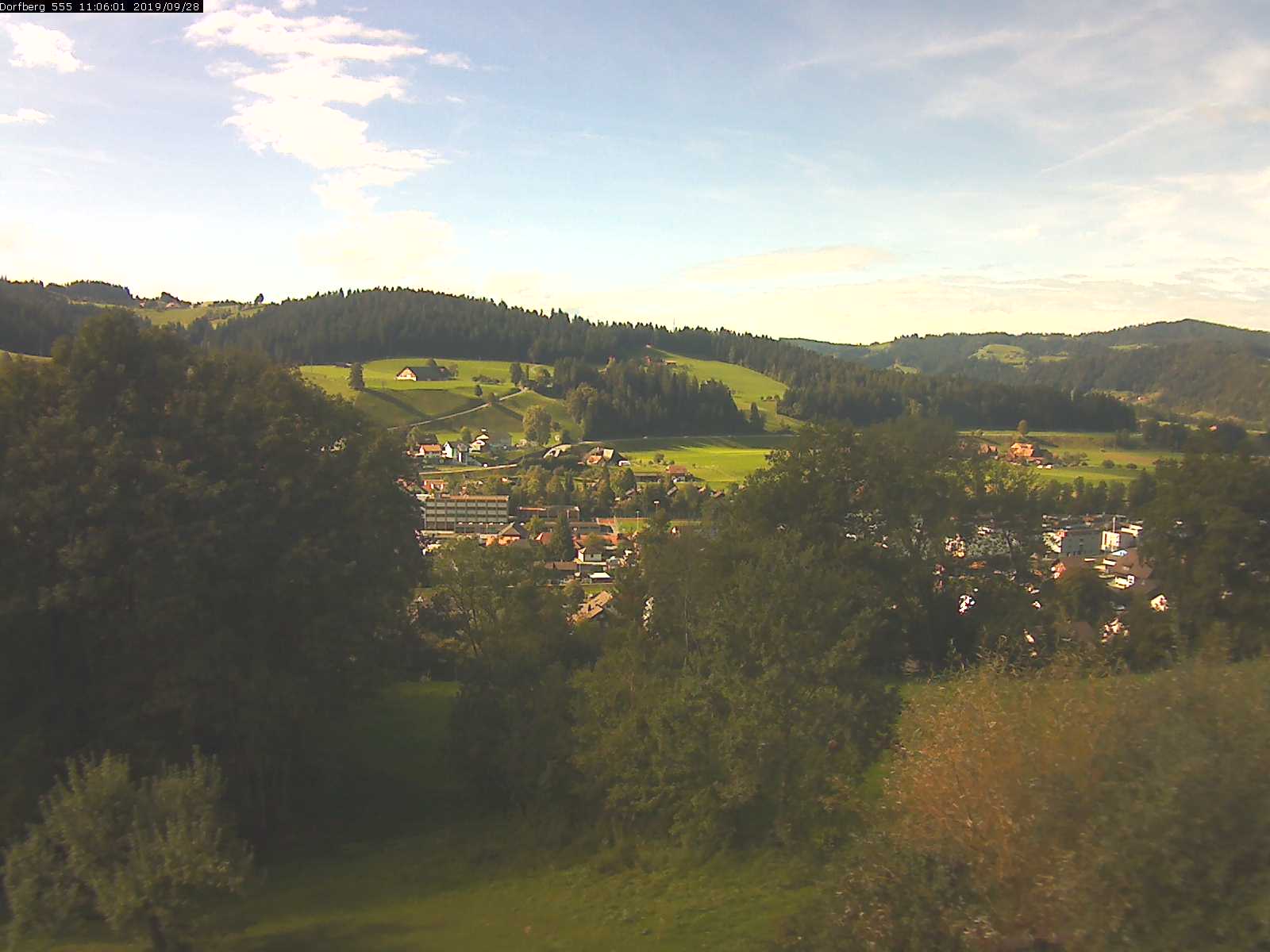 Webcam-Bild: Aussicht vom Dorfberg in Langnau 20190928-110601