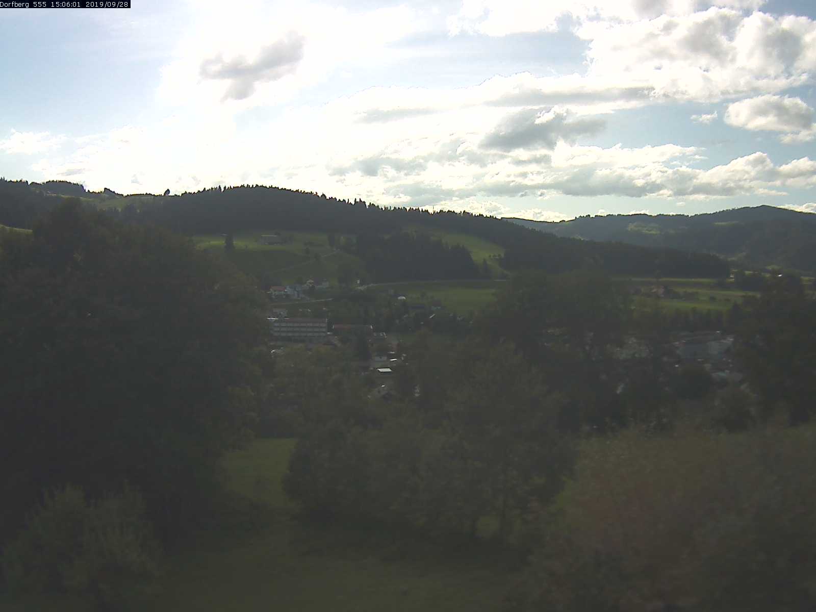 Webcam-Bild: Aussicht vom Dorfberg in Langnau 20190928-150601