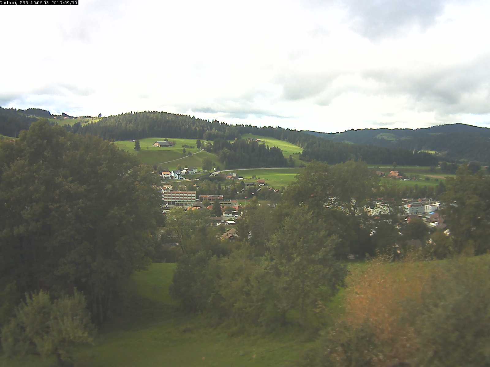 Webcam-Bild: Aussicht vom Dorfberg in Langnau 20190930-100601