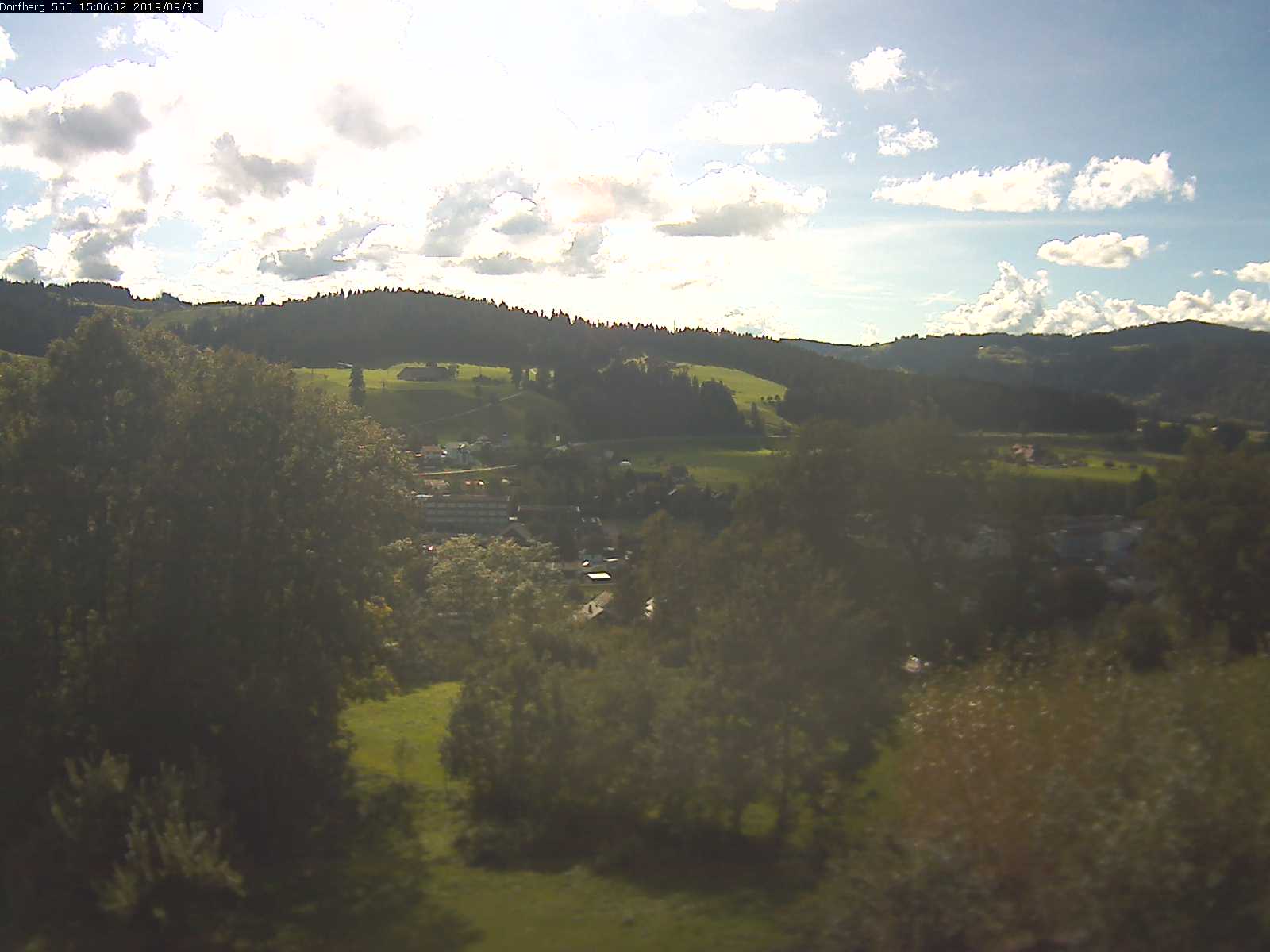 Webcam-Bild: Aussicht vom Dorfberg in Langnau 20190930-150601
